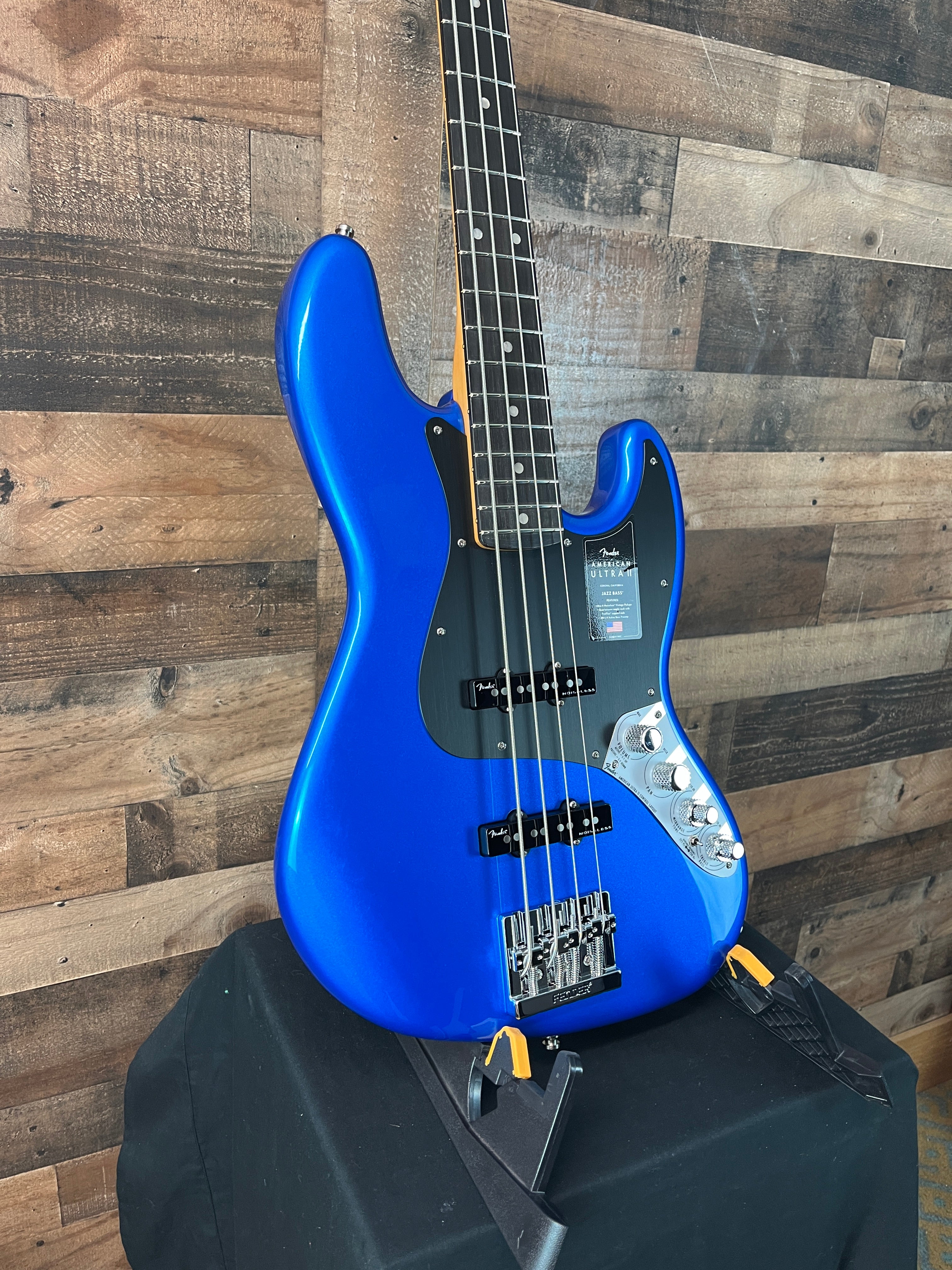 Fender American Ultra II Jazz Bass, Noble Blue, Ebony Fingerboard, Hard Case, 829