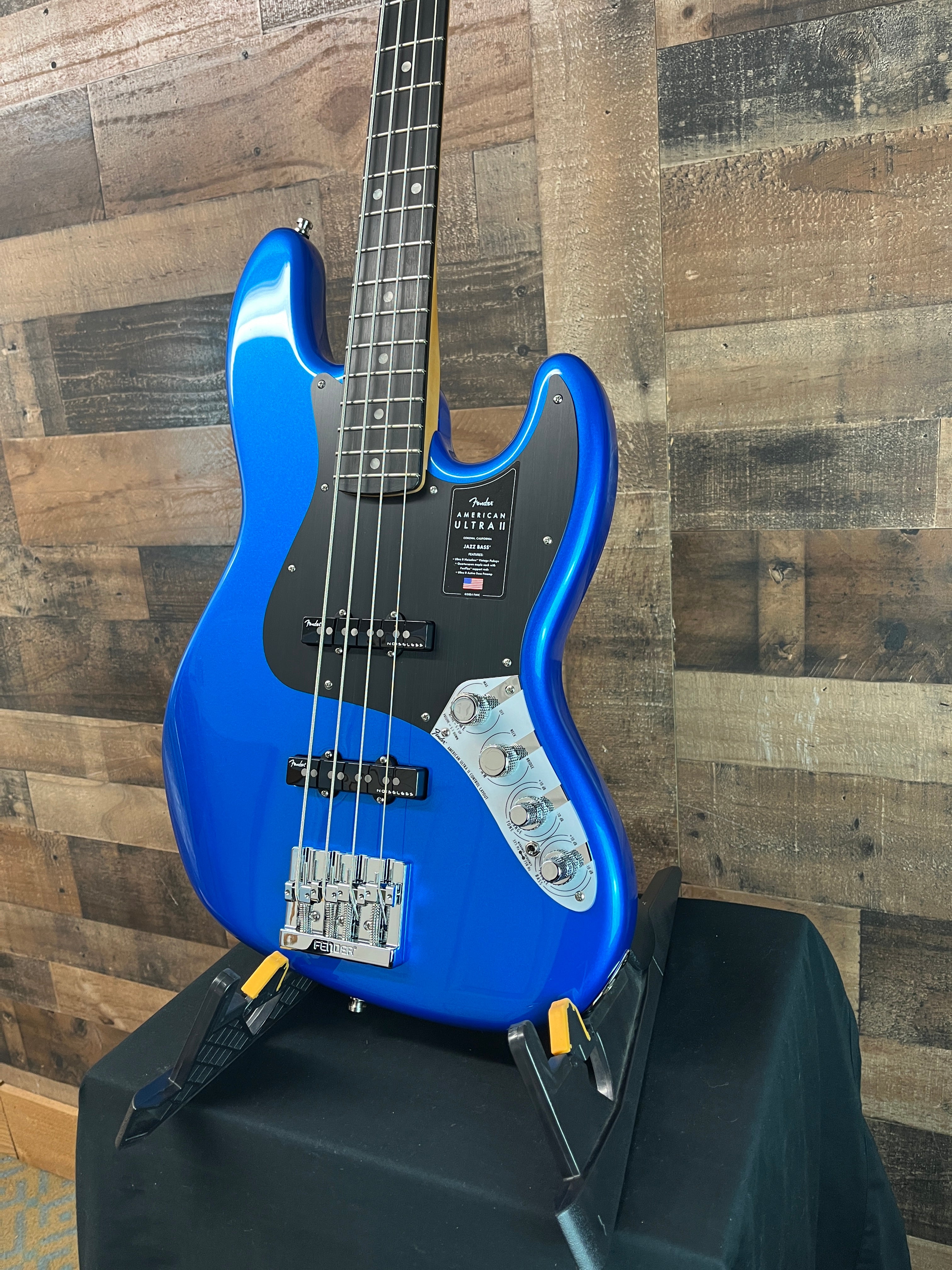 Fender American Ultra II Jazz Bass, Noble Blue, Ebony Fingerboard, Hard Case, 829