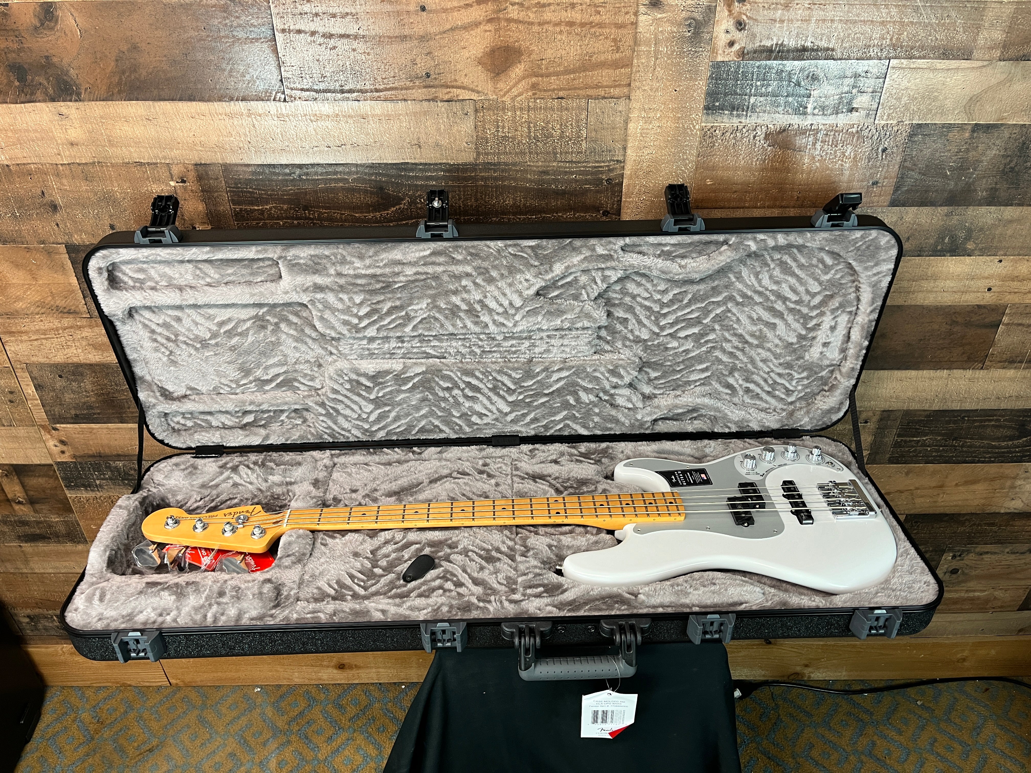 Fender American Ultra II Precision Bass, Avalanche, 376