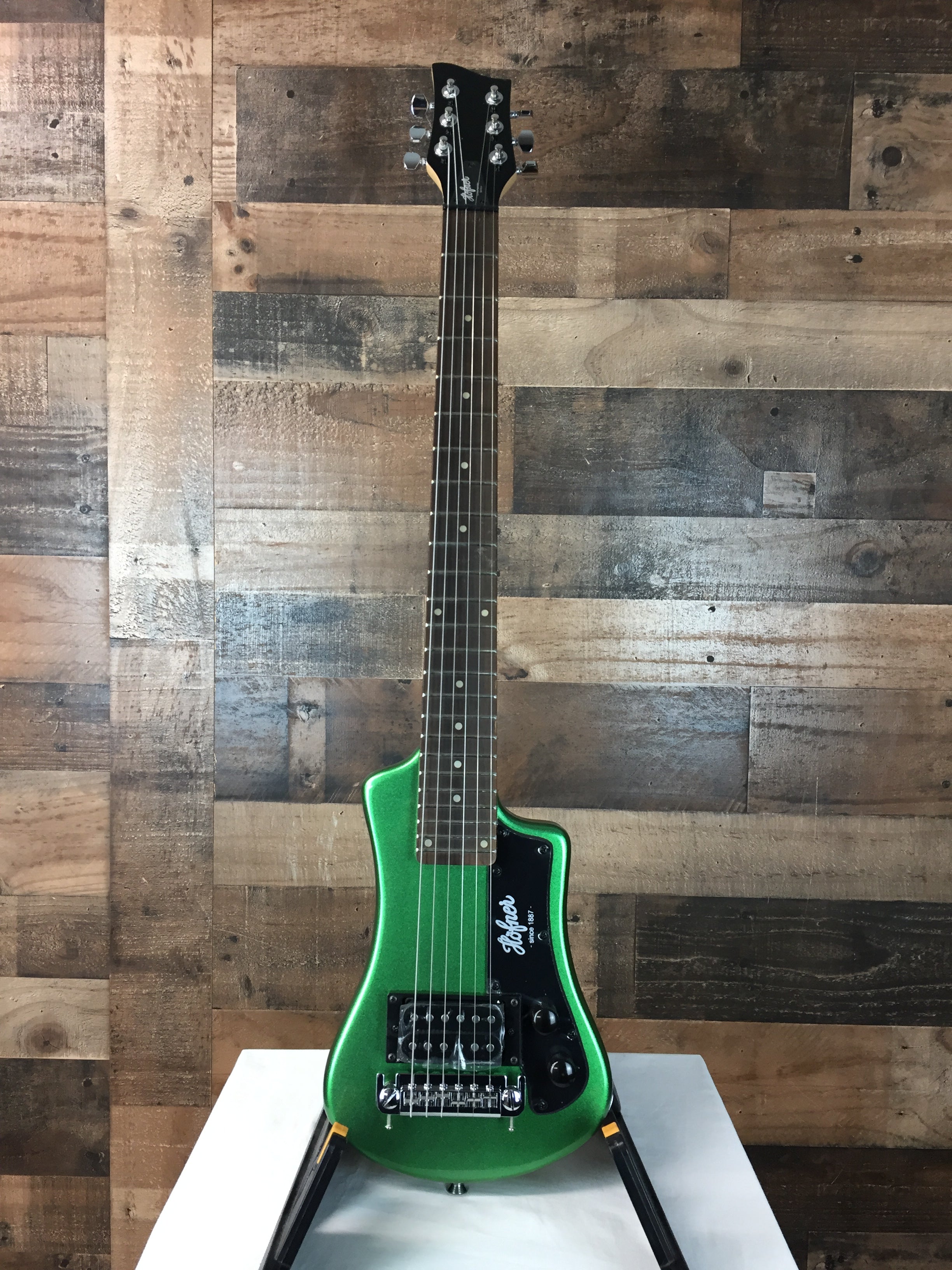 Hofner Shorty HCT-SH Cadillac Green w/ Gig Bag, 783