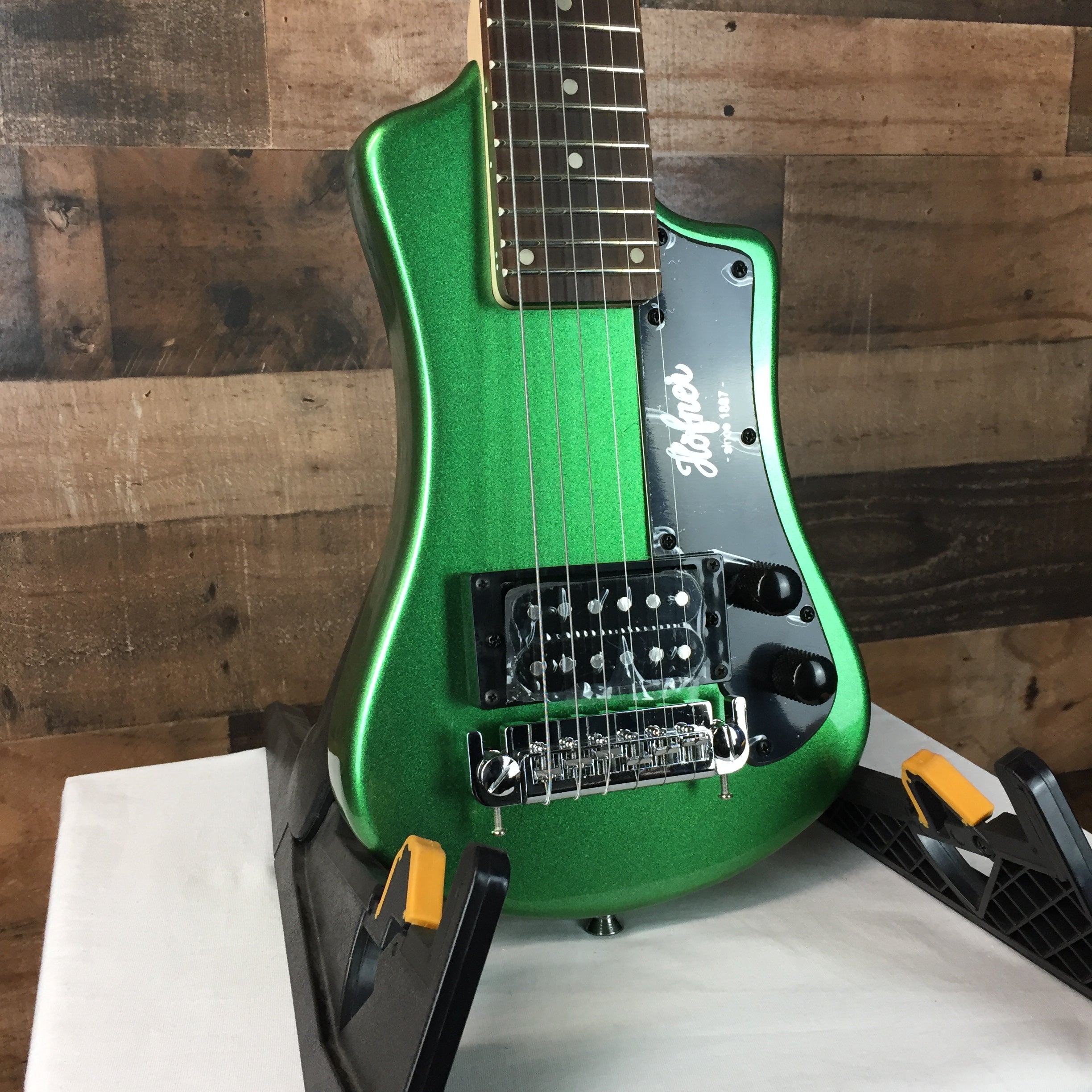 Hofner Shorty HCT-SH Cadillac Green w/ Gig Bag, 783