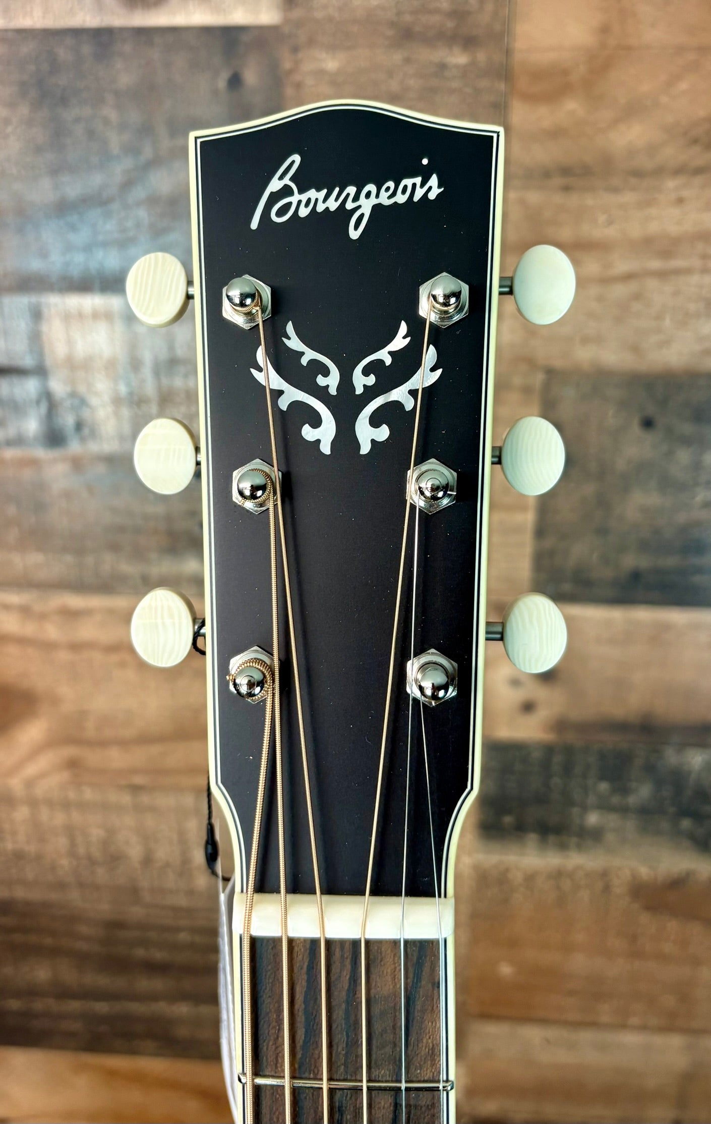 Bourgeois Luke Bryan Signature Touchstone Series Slope Shoulder Dreadnought Sunburst