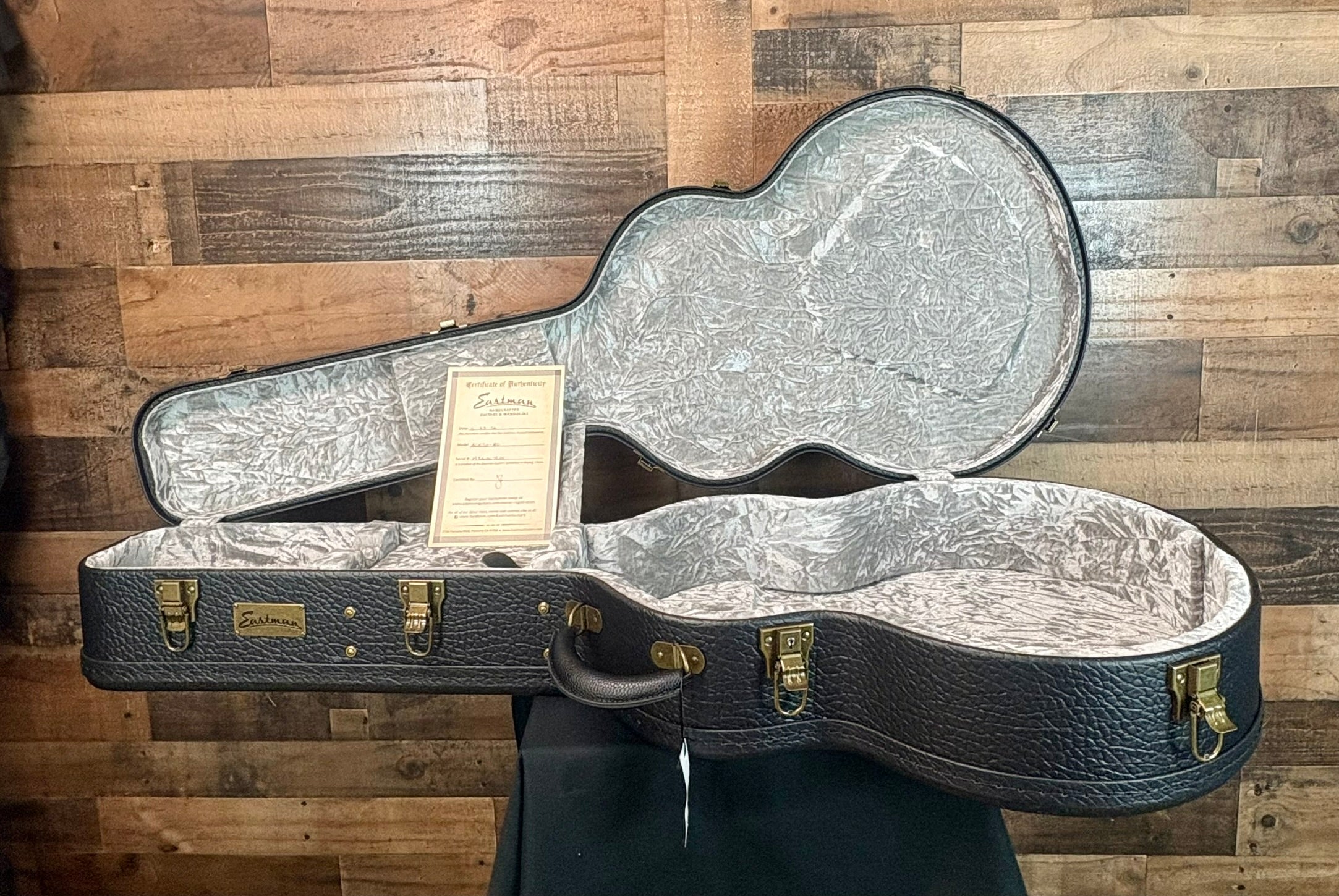 Eastman Guitars AC630 Natural