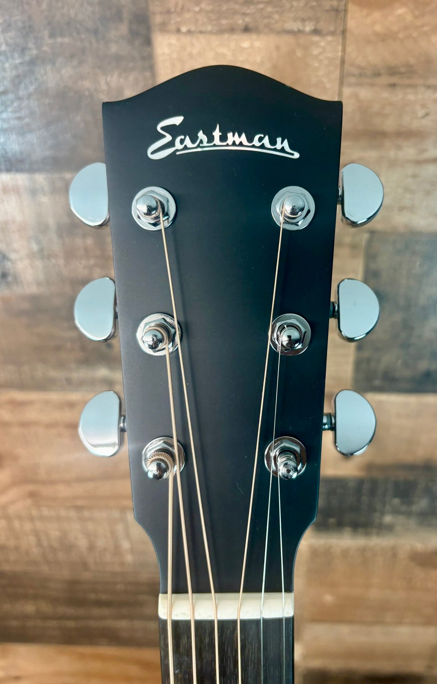 Eastman AC222CE Deluxe Goldburst
