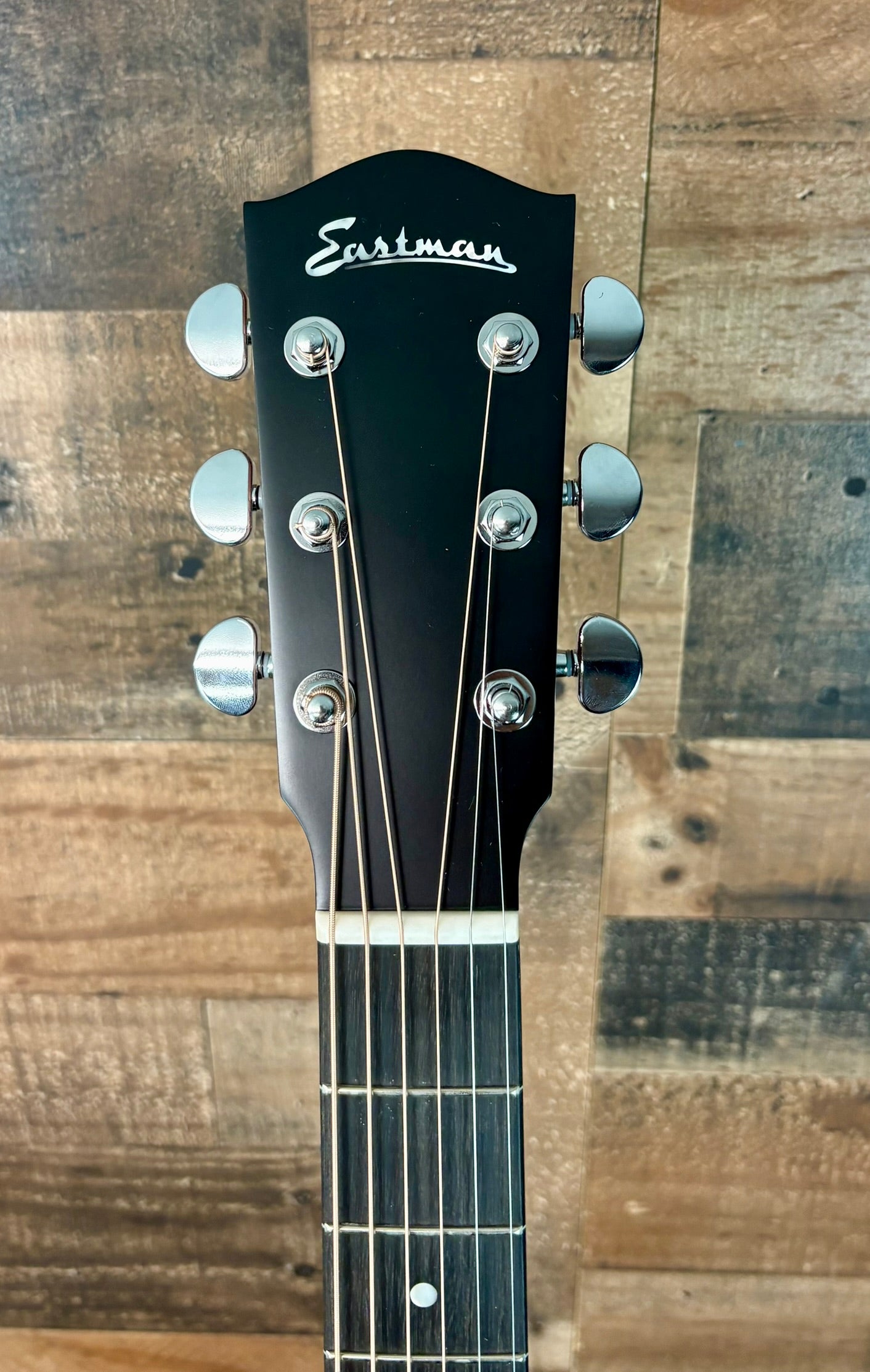 Eastman AC122-1CE Grand Auditorium Natural