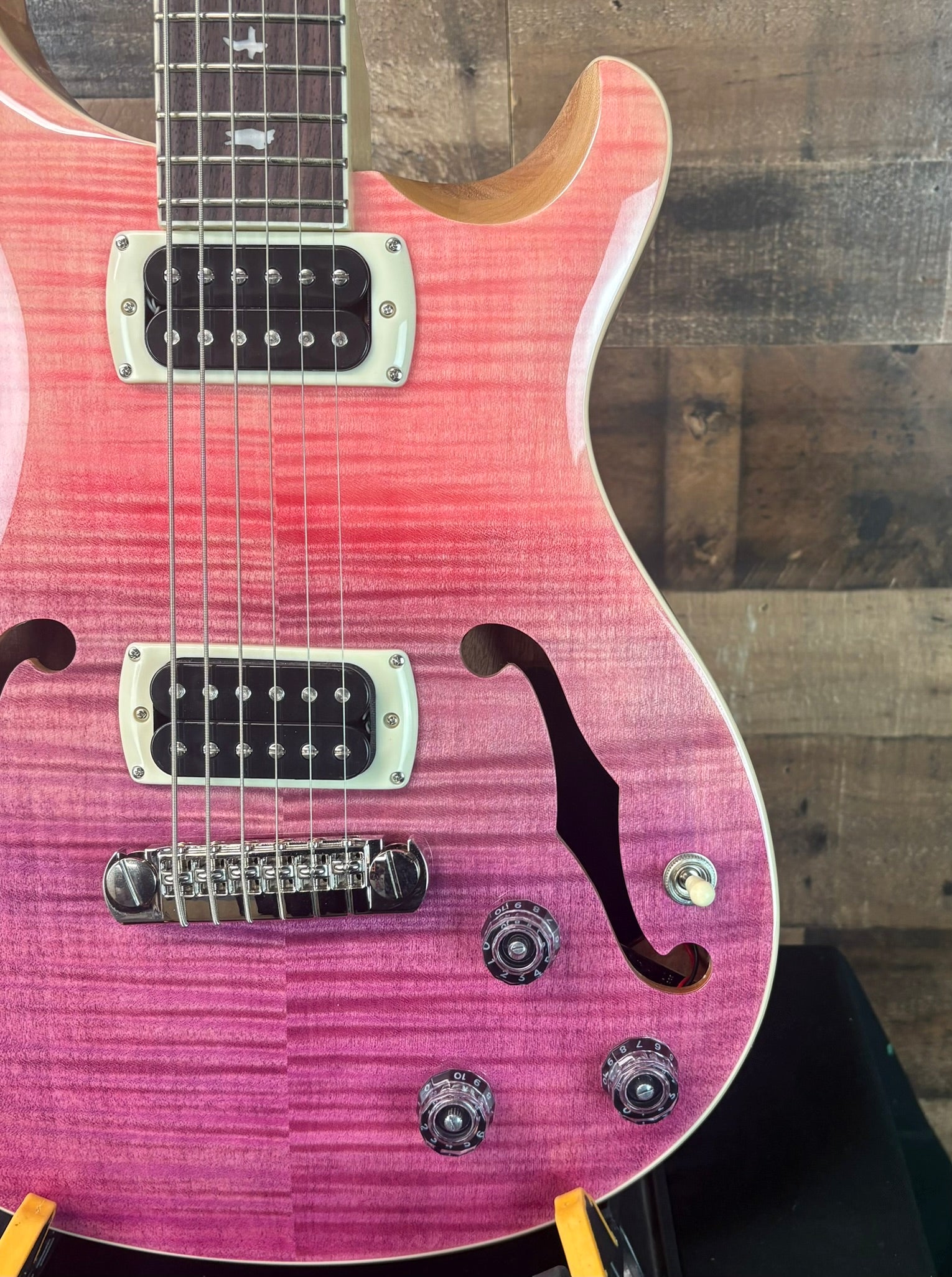 PRS SE Ed Sheeran Hollowbody I Piezo Baritone Pink Ombre