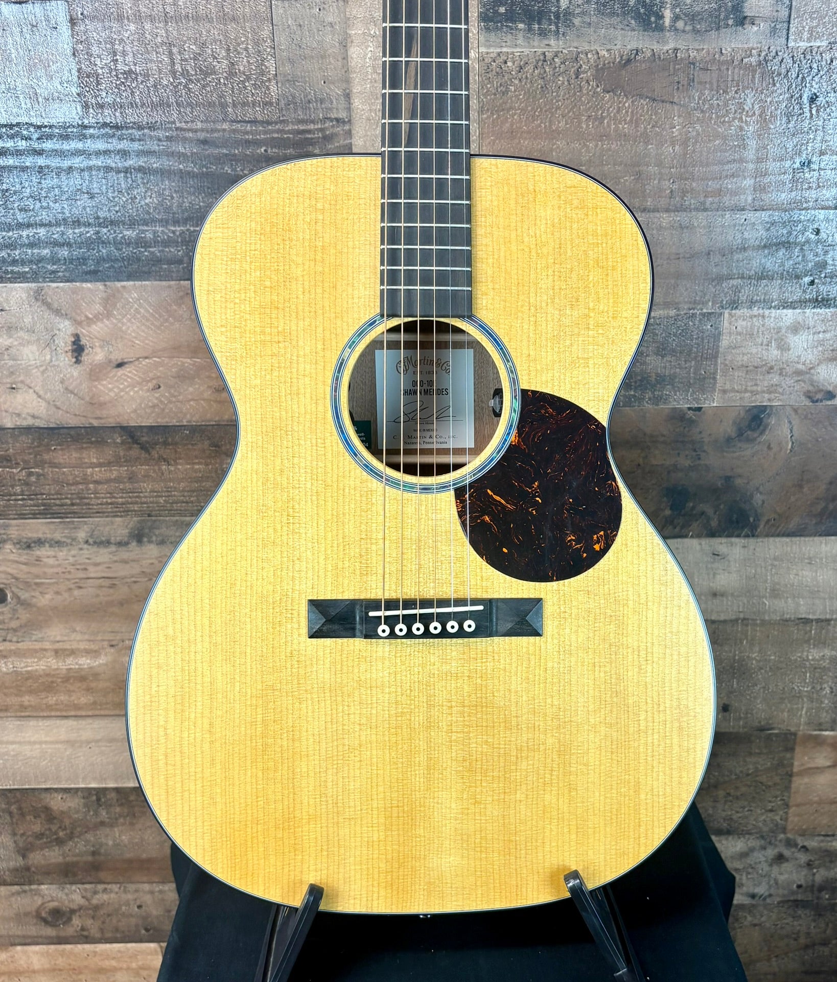 Martin 000-10E Shawn Mendes Acoustic-electric Guitar - Natural