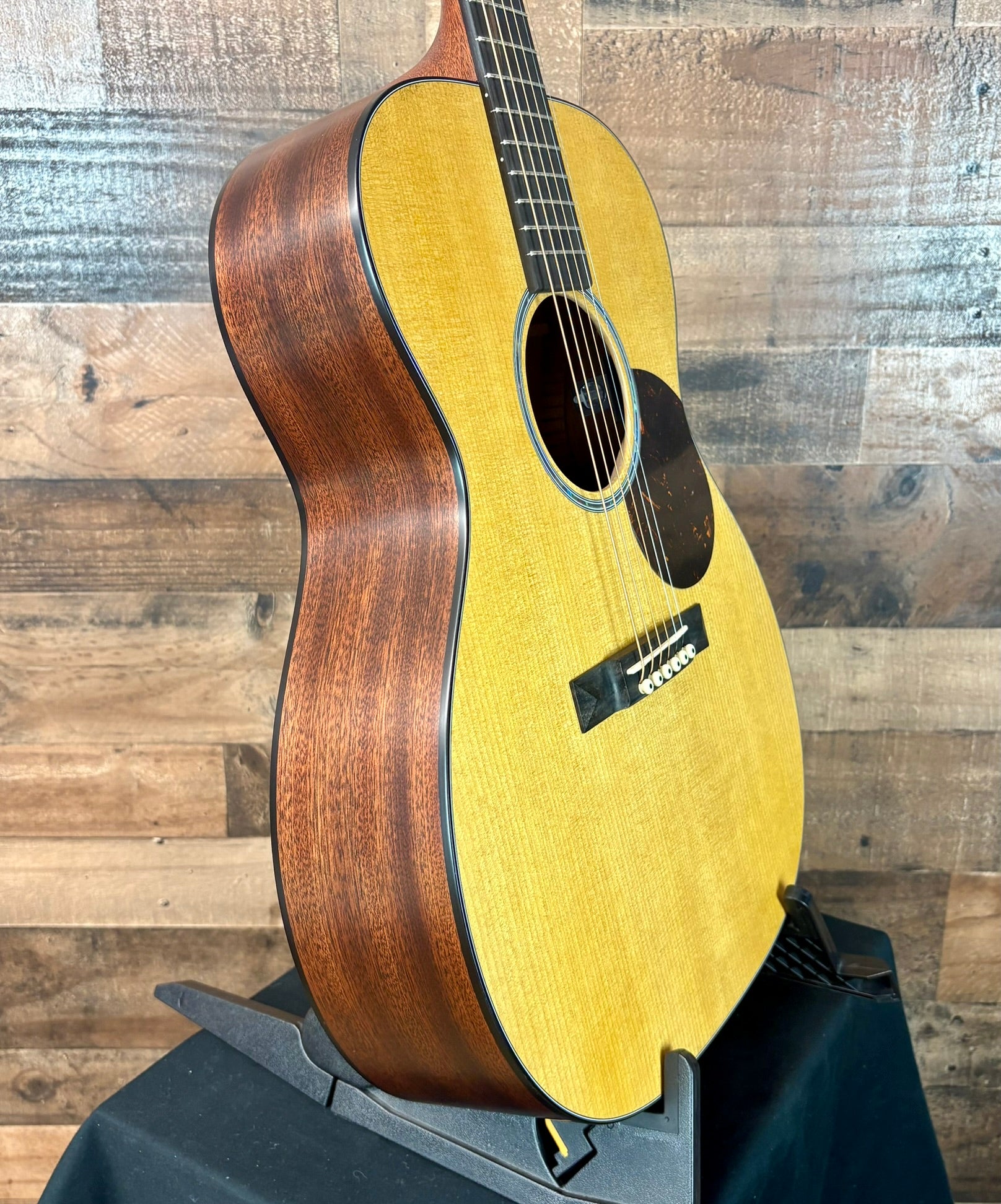 Martin 000-10E Shawn Mendes Acoustic-electric Guitar - Natural
