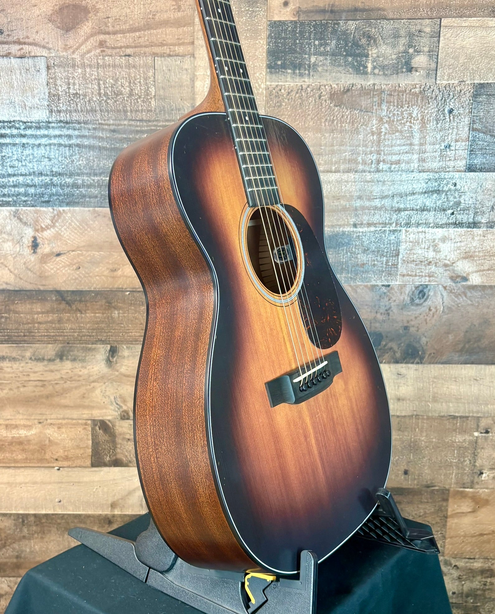 Martin 00-10E Road Series Retro Joe Bonamassa Acoustic Electric Guitar