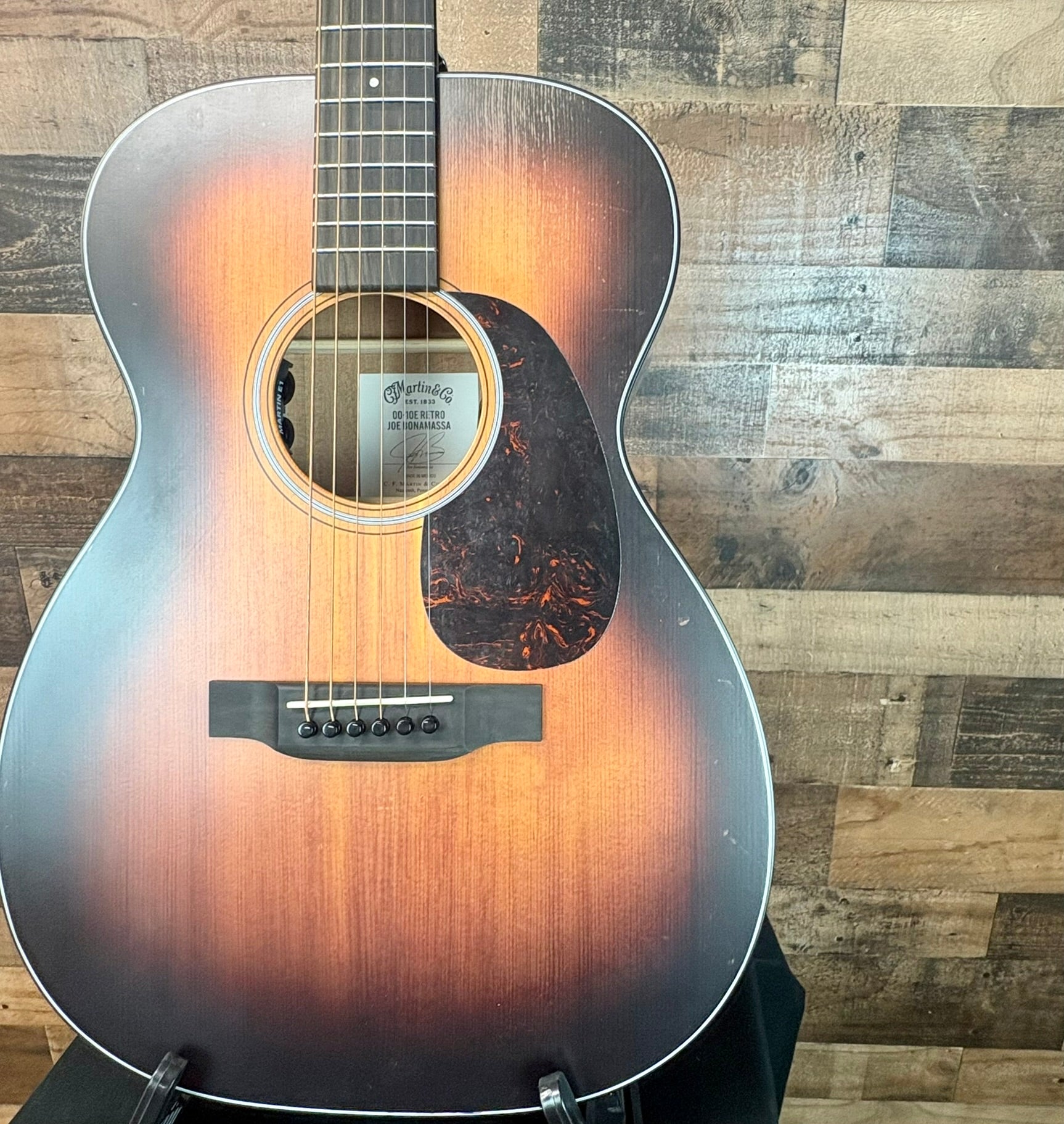 Martin 00-10E Road Series Retro Joe Bonamassa Acoustic Electric Guitar