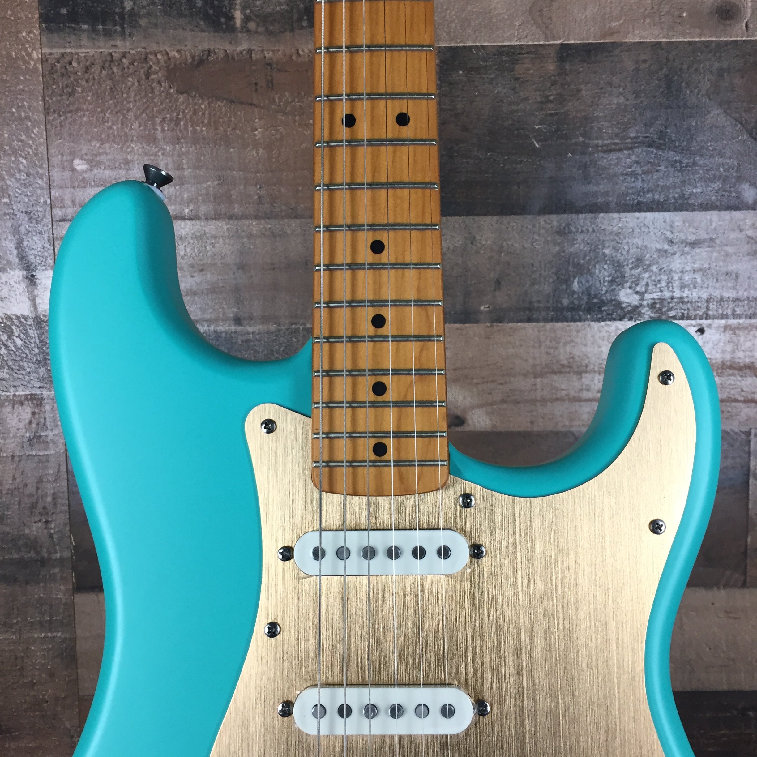 Squier 40th Anniversary Stratocaster Satin Seafoam Green, 389