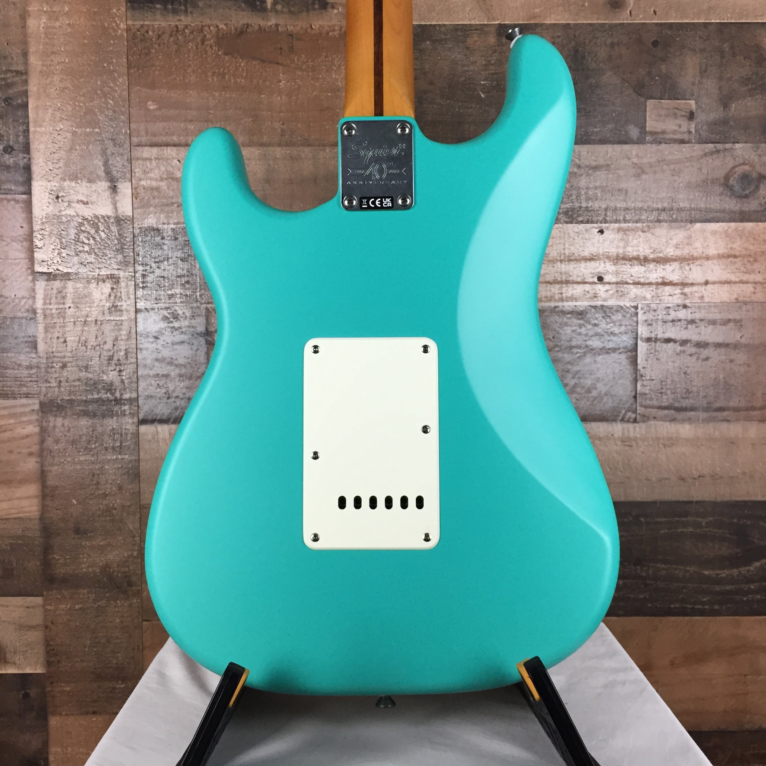 Squier 40th Anniversary Stratocaster Satin Seafoam Green, 389