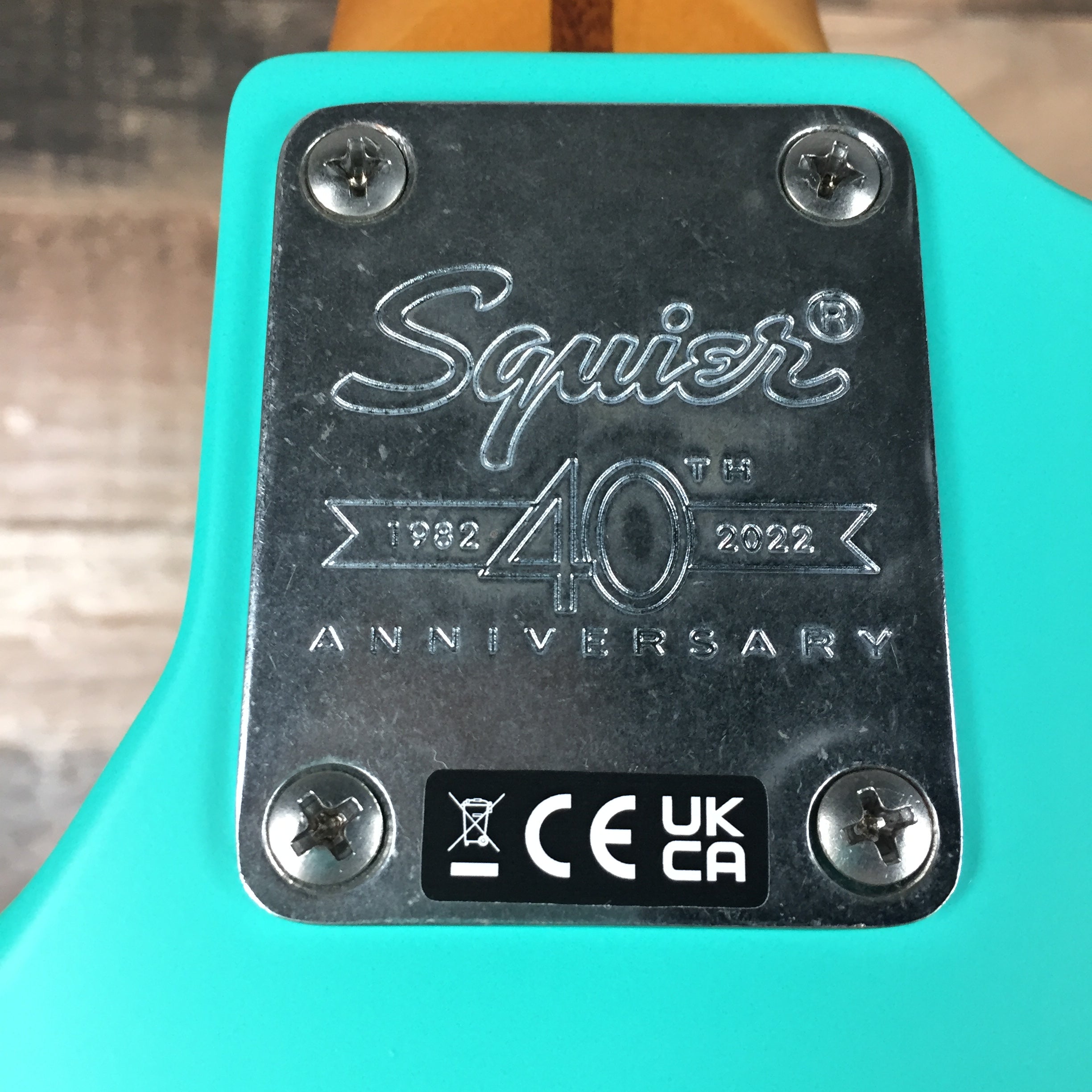 Squier 40th Anniversary Jazz Bass Satin Seafoam Green, 934