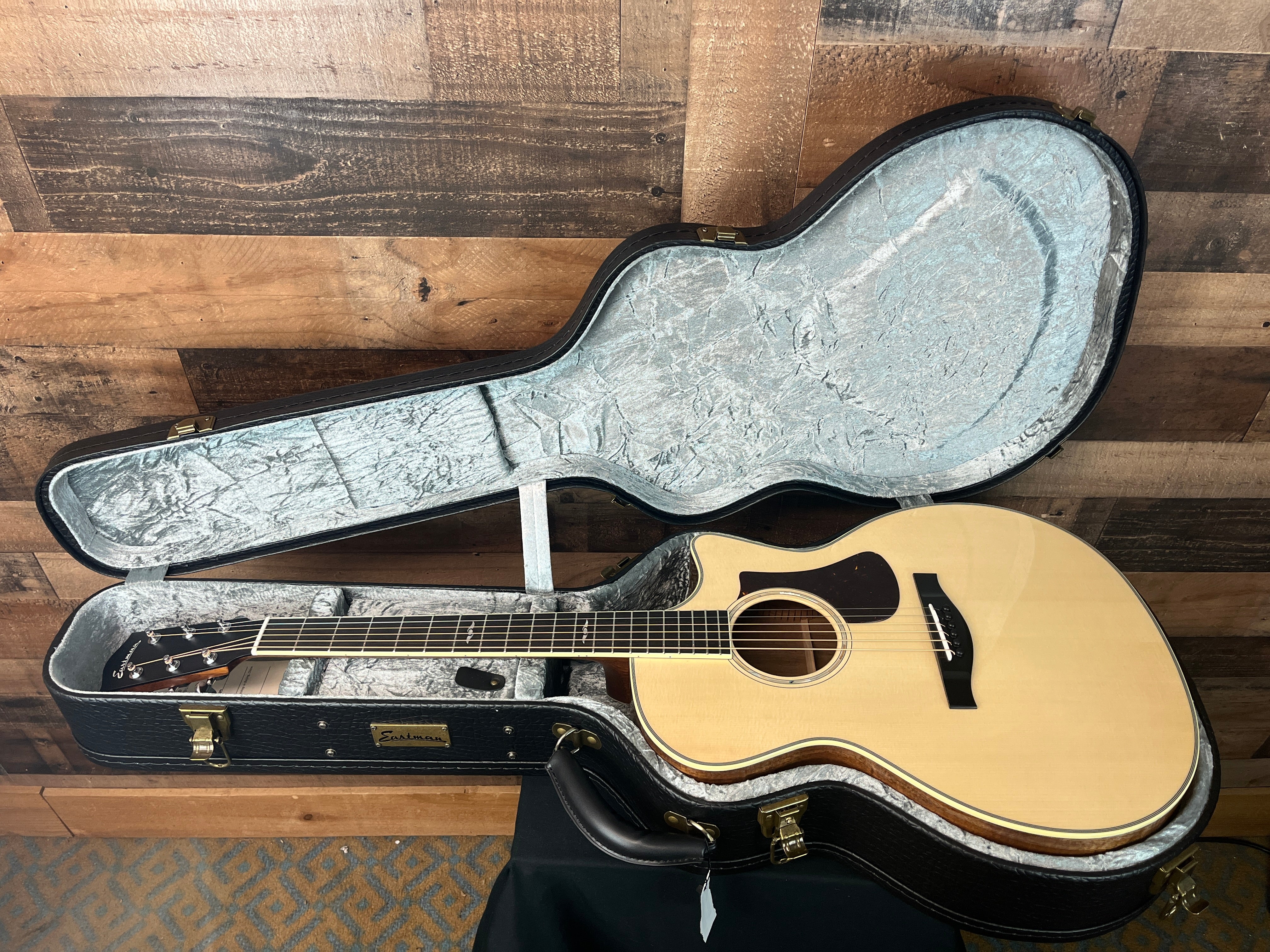 Eastman AC422CE-LTD-KOA Acoustic/electric Guitar, Natural Gloss Finish, Hard Case, 947