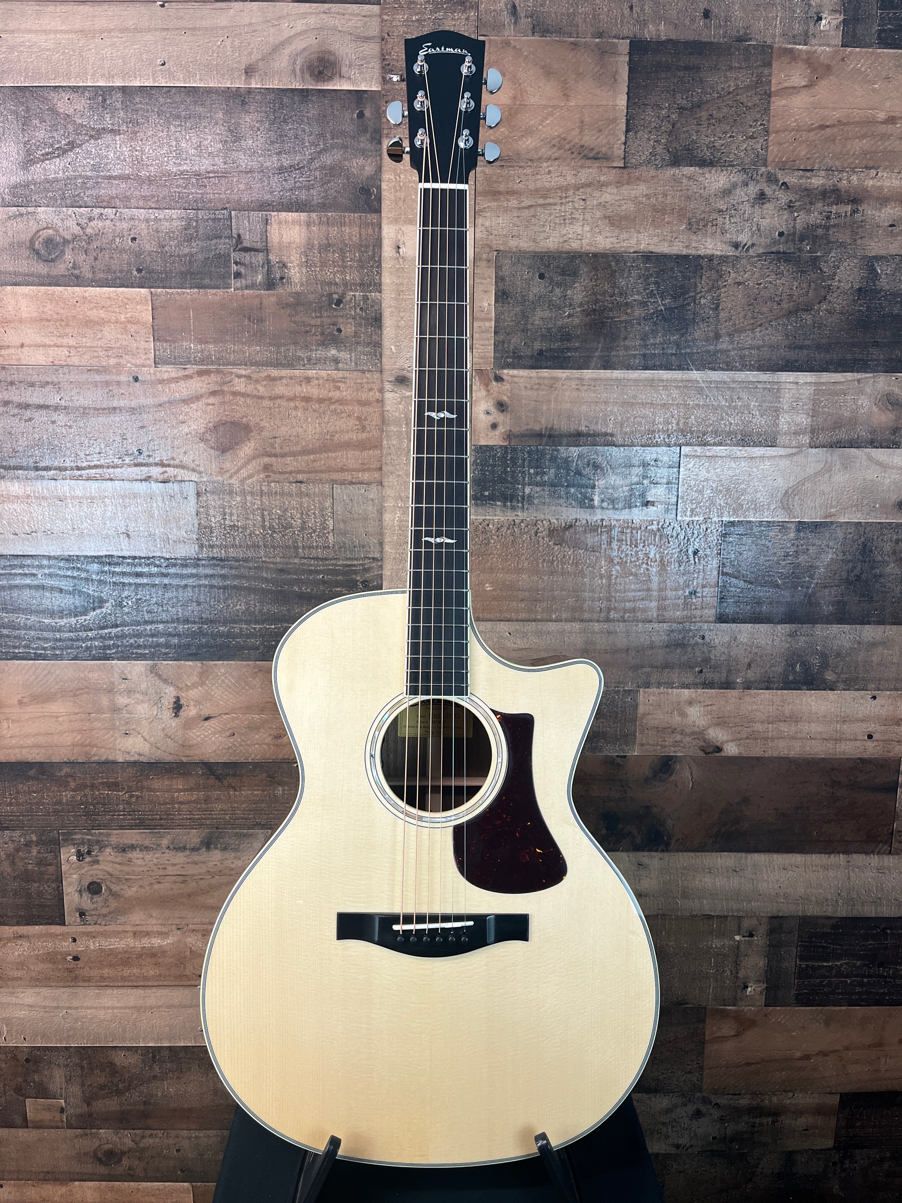 Eastman AC422CE-LTD-KOA Acoustic/electric Guitar, Natural Gloss Finish, Hard Case, 947