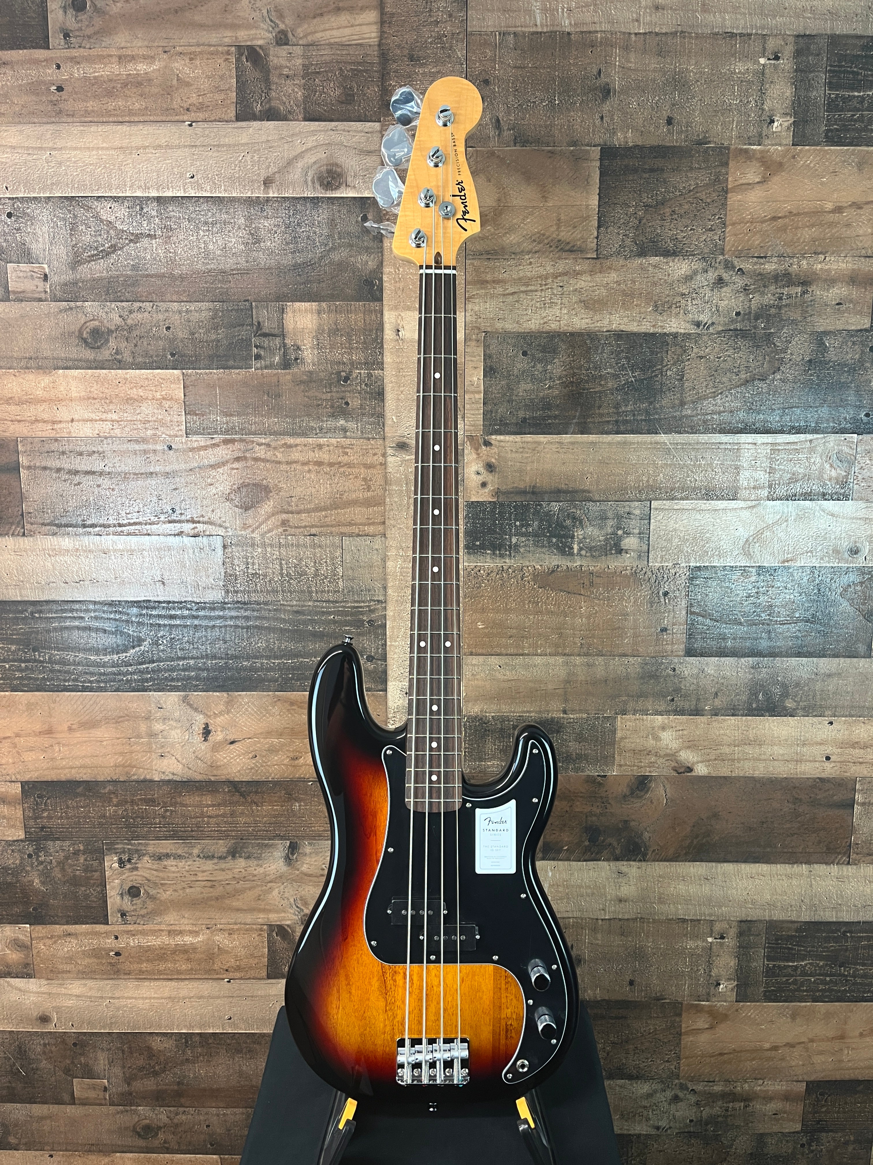 Fender Standard Precision Bass, 3-color Sunburst, 887