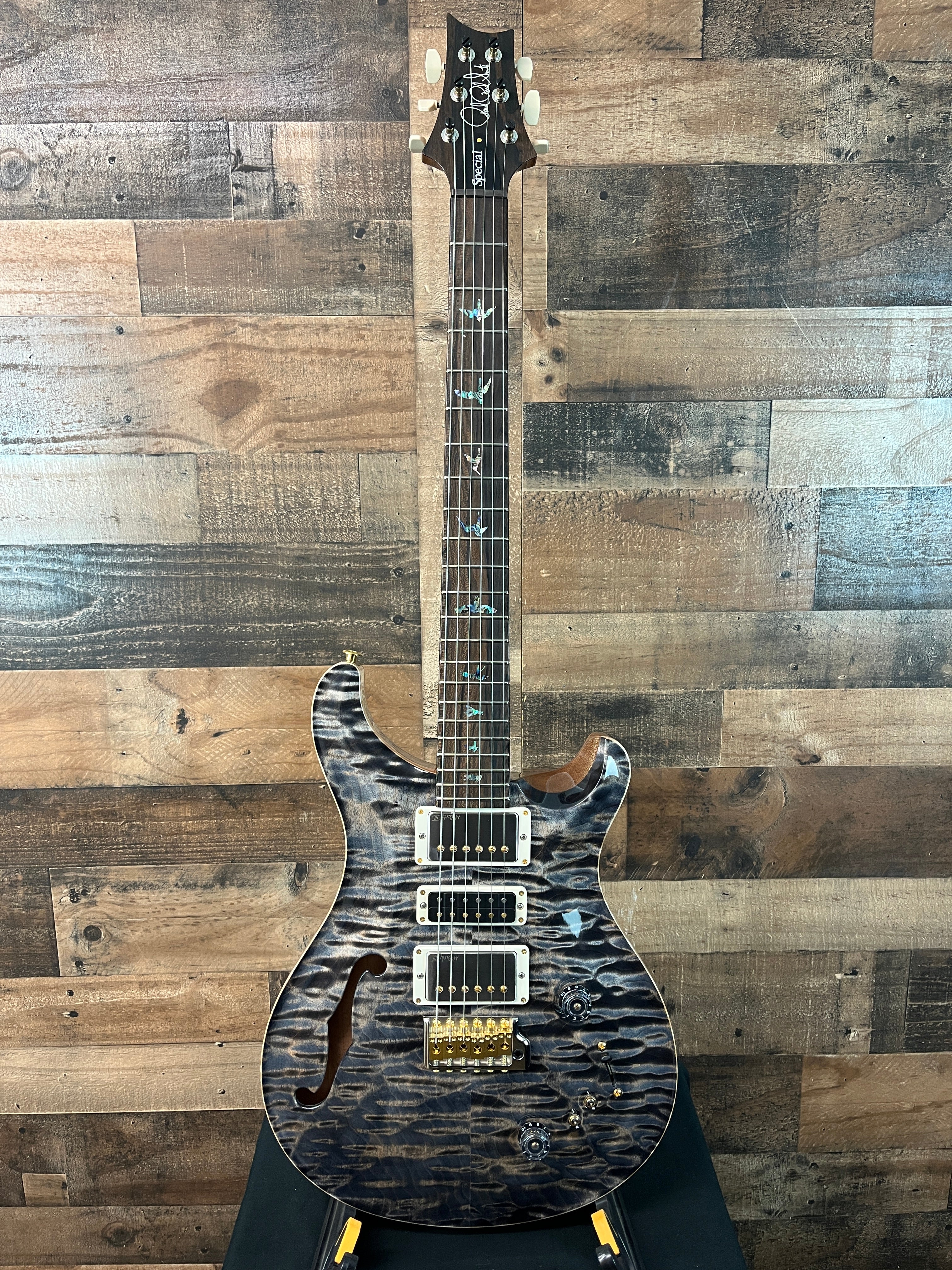 2025 Wood Library, Special 22 Semi Hollow, 10-Top, Custom Charcoal Quilt, Paisley Case, 552
