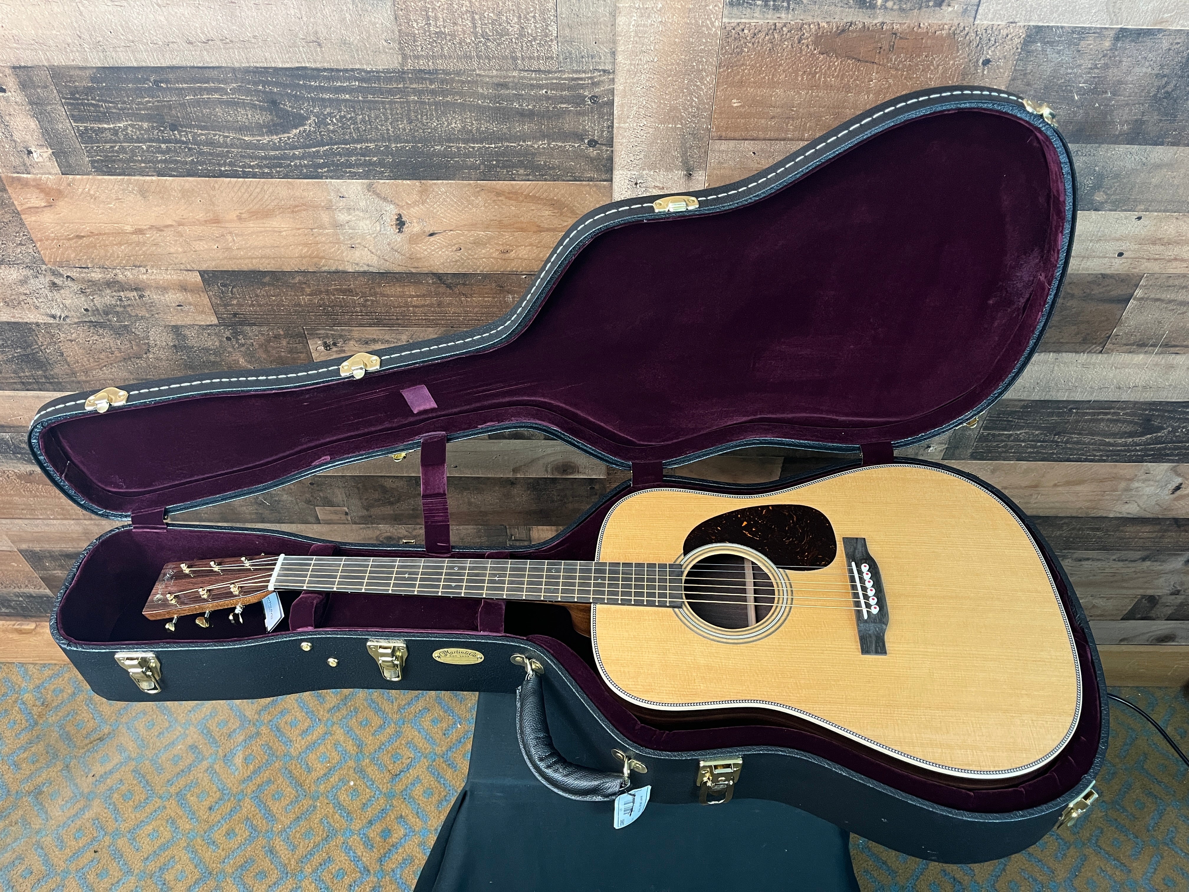Martin D-28 Modern Deluxe 2025 - Natural, Hard Case, #137