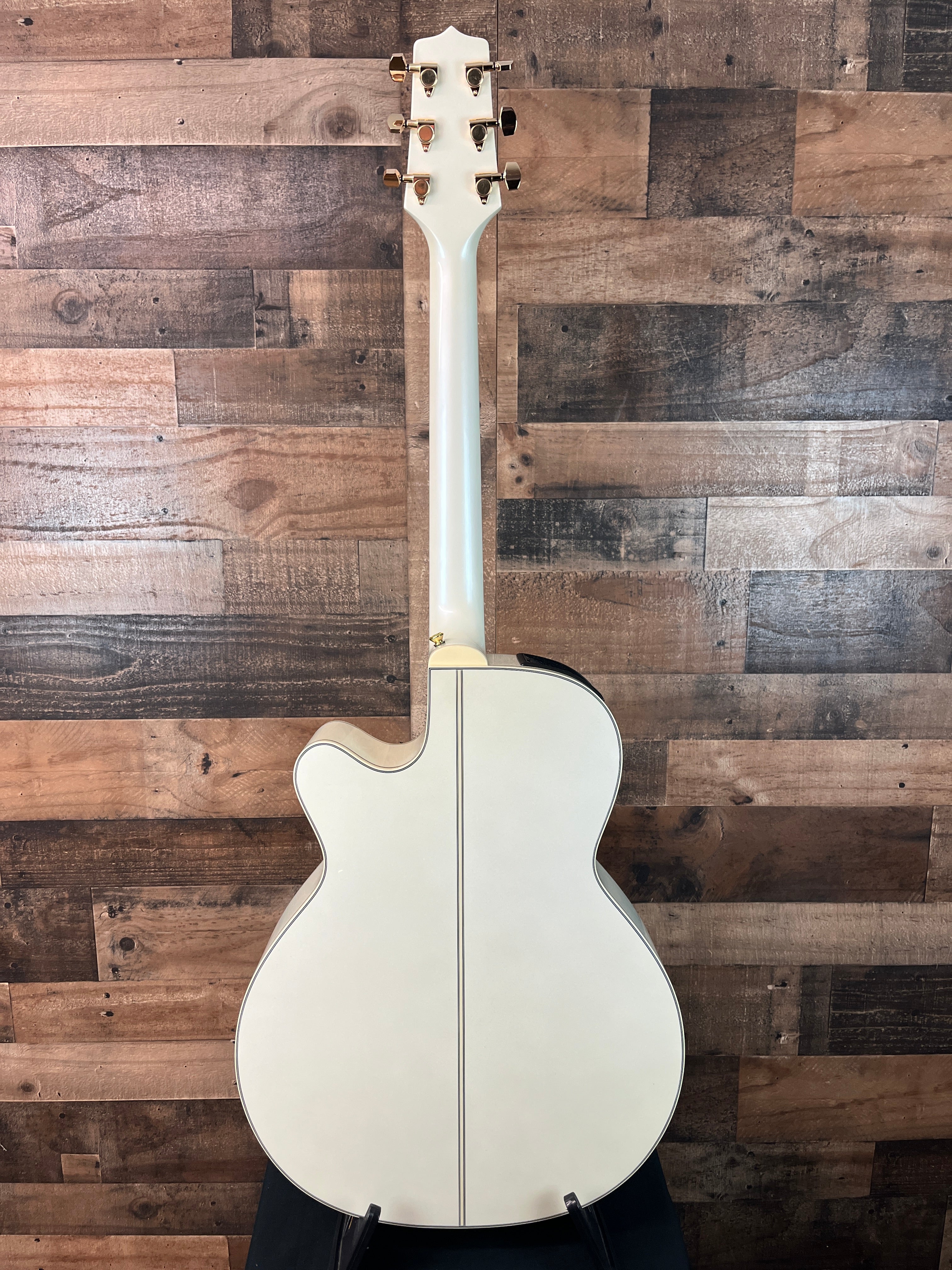 GN37CE Cutaway Acoustic/Electric Guitar, Pearl White, 060