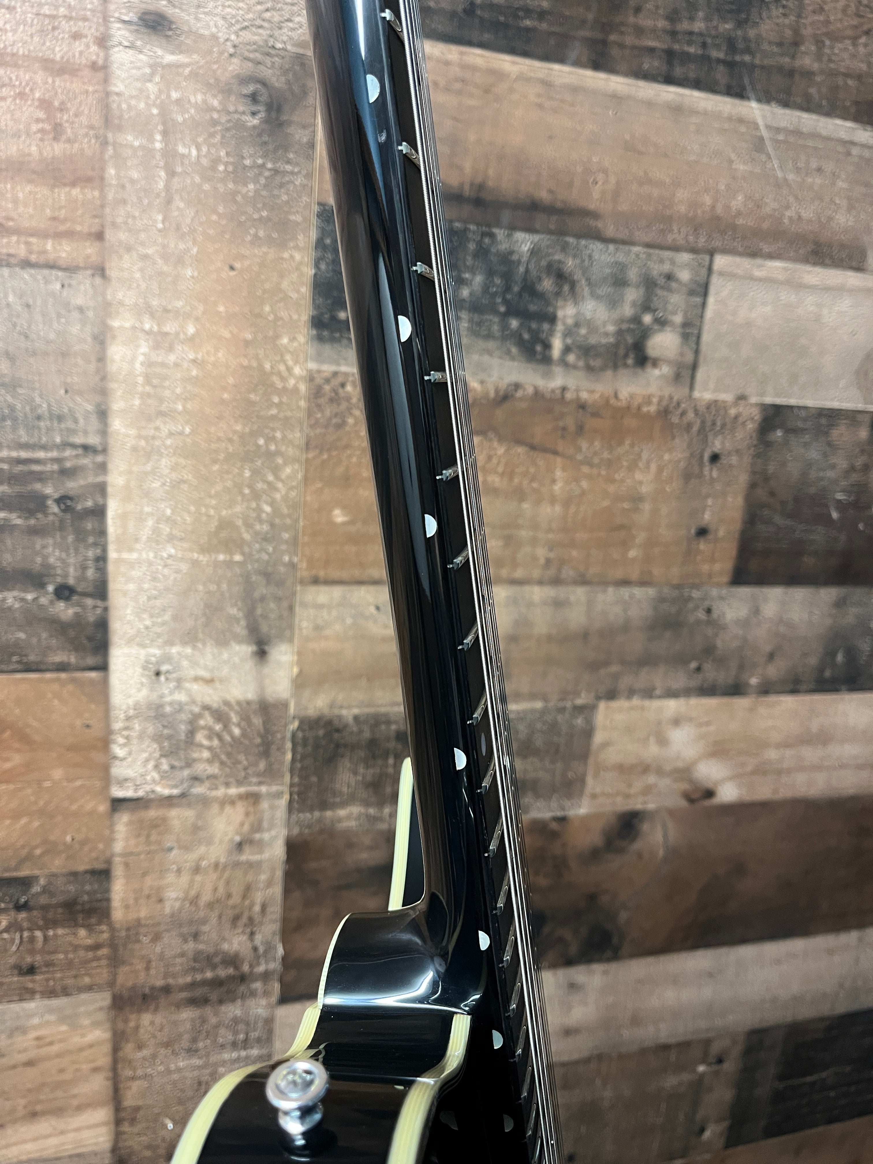 Eastman Guitars Romeo NYC Semi-hollowbody Electric Guitar - Black, 392