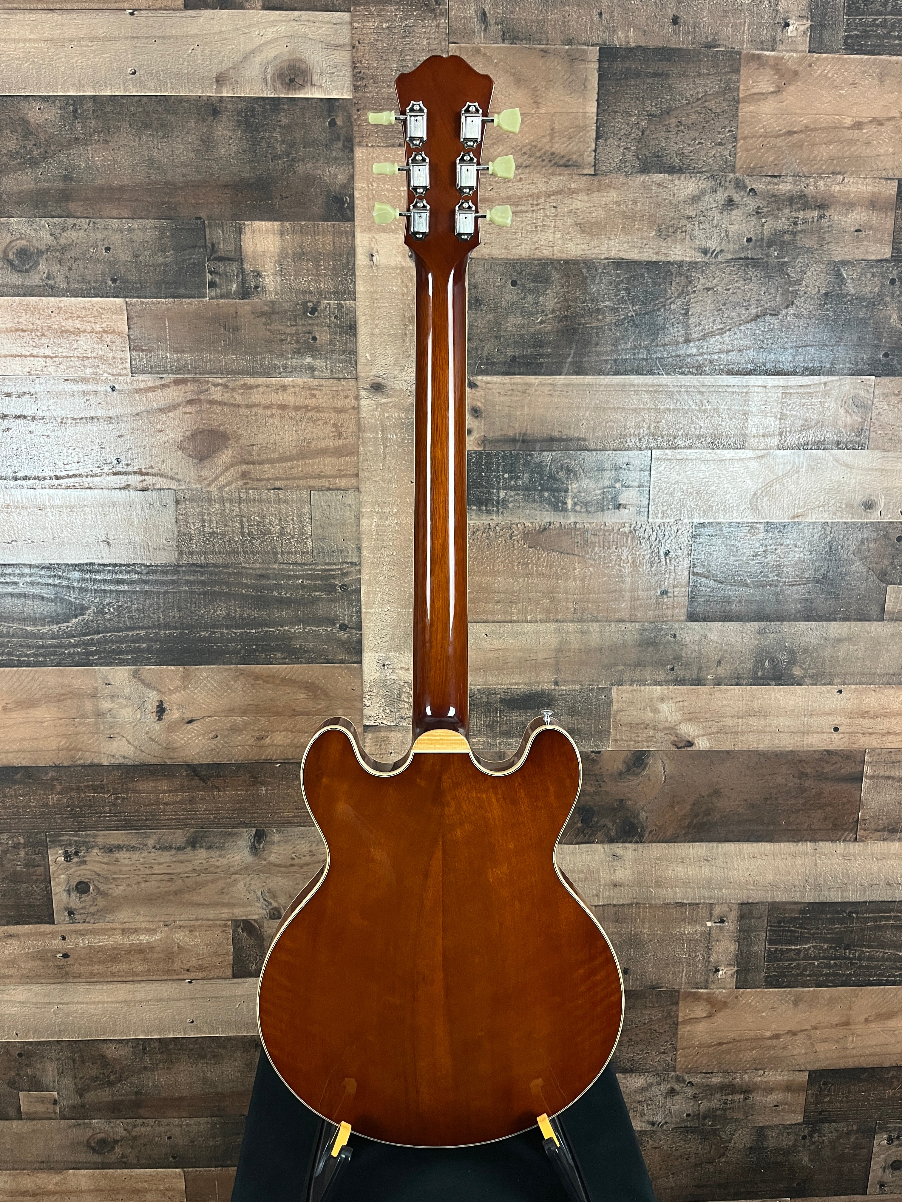 T184MX-GB Semi-hollow Electric Guitar, Goldburst, Hardcase, 248