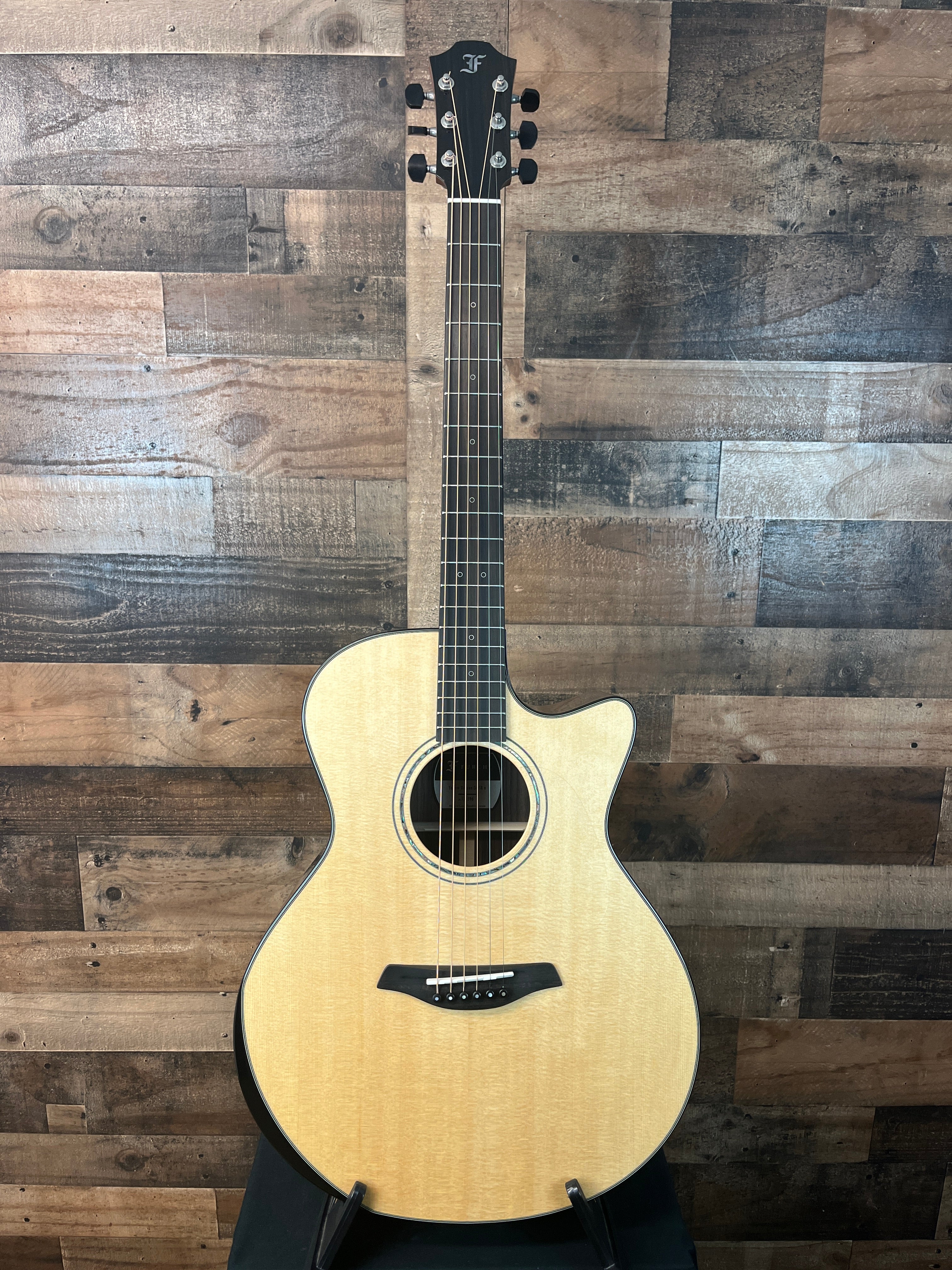 Furch, Yellow Series, DLX Gc-SR SPA a Acoustic/Electric Guitar, Natural Gloss, Hardcase, 596