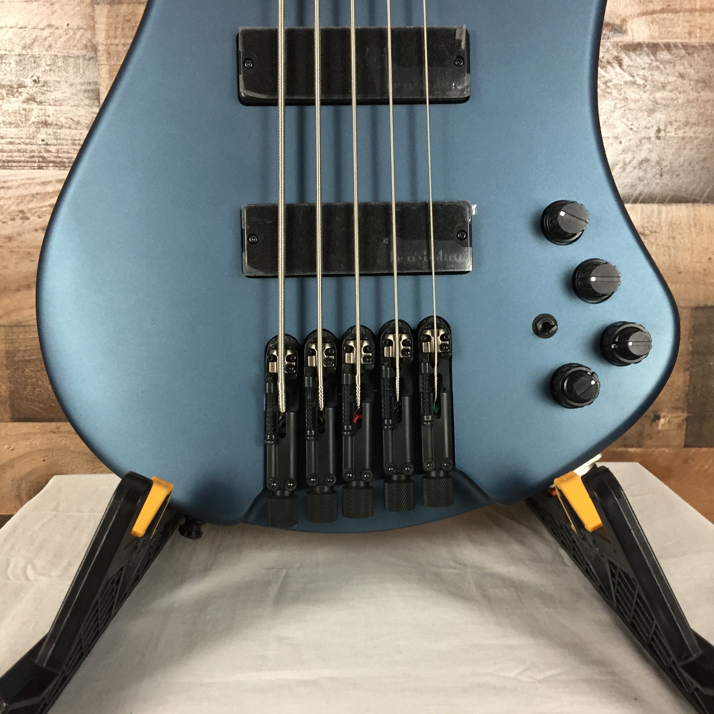 EHB1005F Fretless 5-string Bass Guitar, Artic Ocean Matte, Gig Bag, 159
