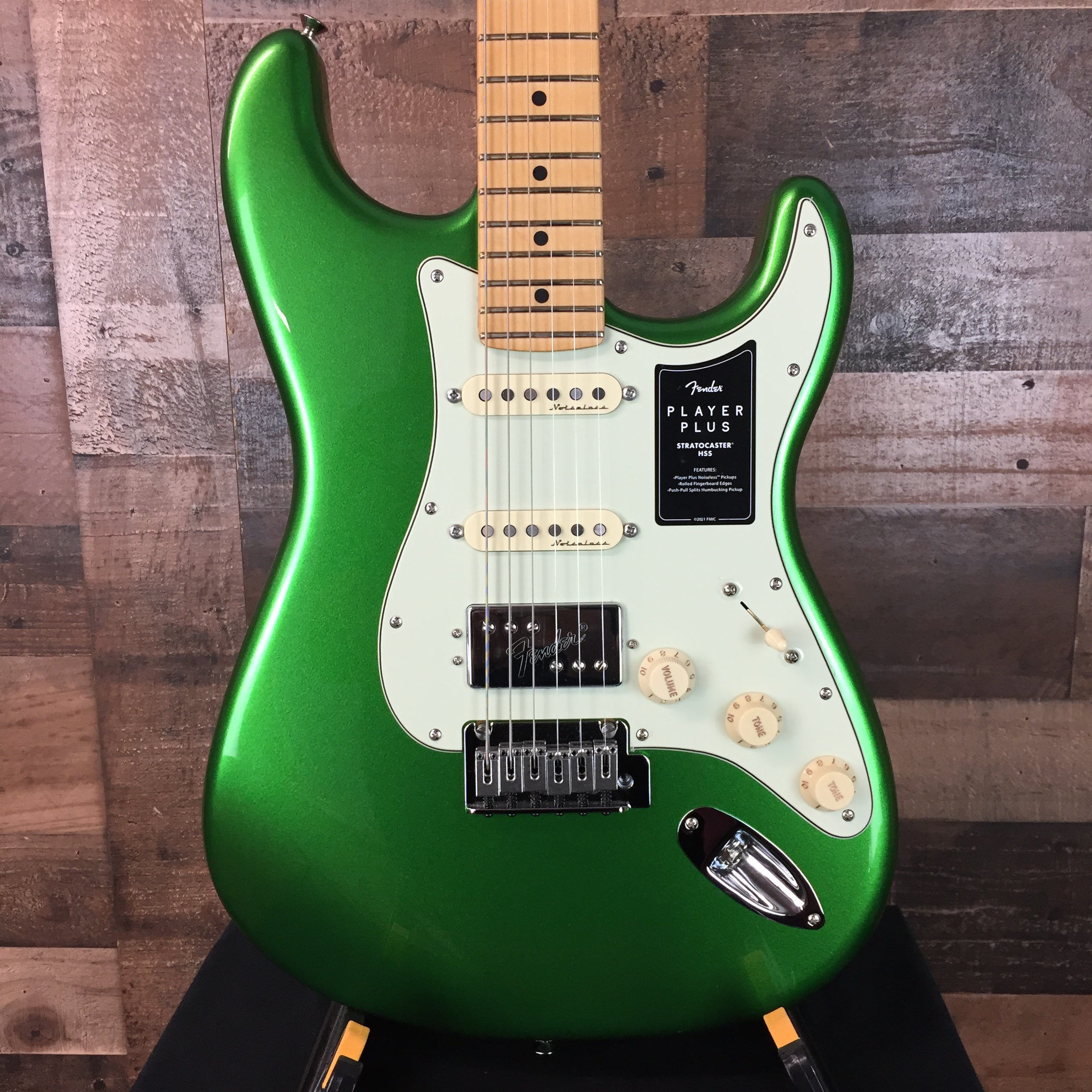 Fender Player Plus Stratocaster HSS Cosmic Jade, Gig Bag, 783