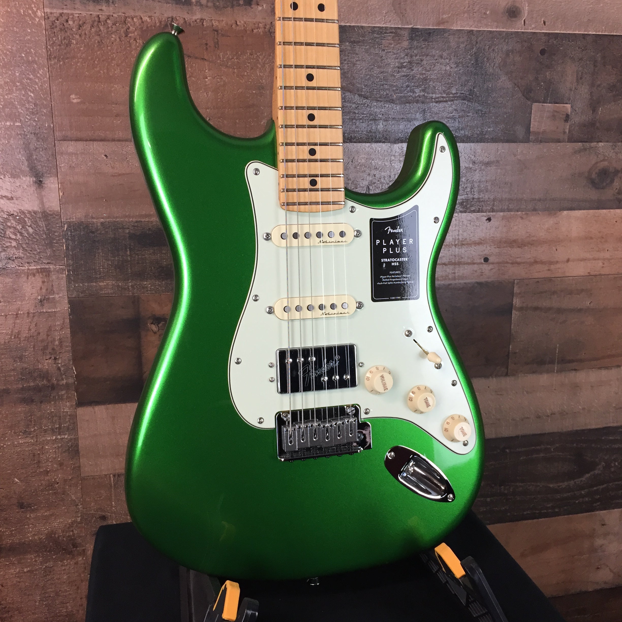 Fender Player Plus Stratocaster HSS Cosmic Jade, Gig Bag, 783