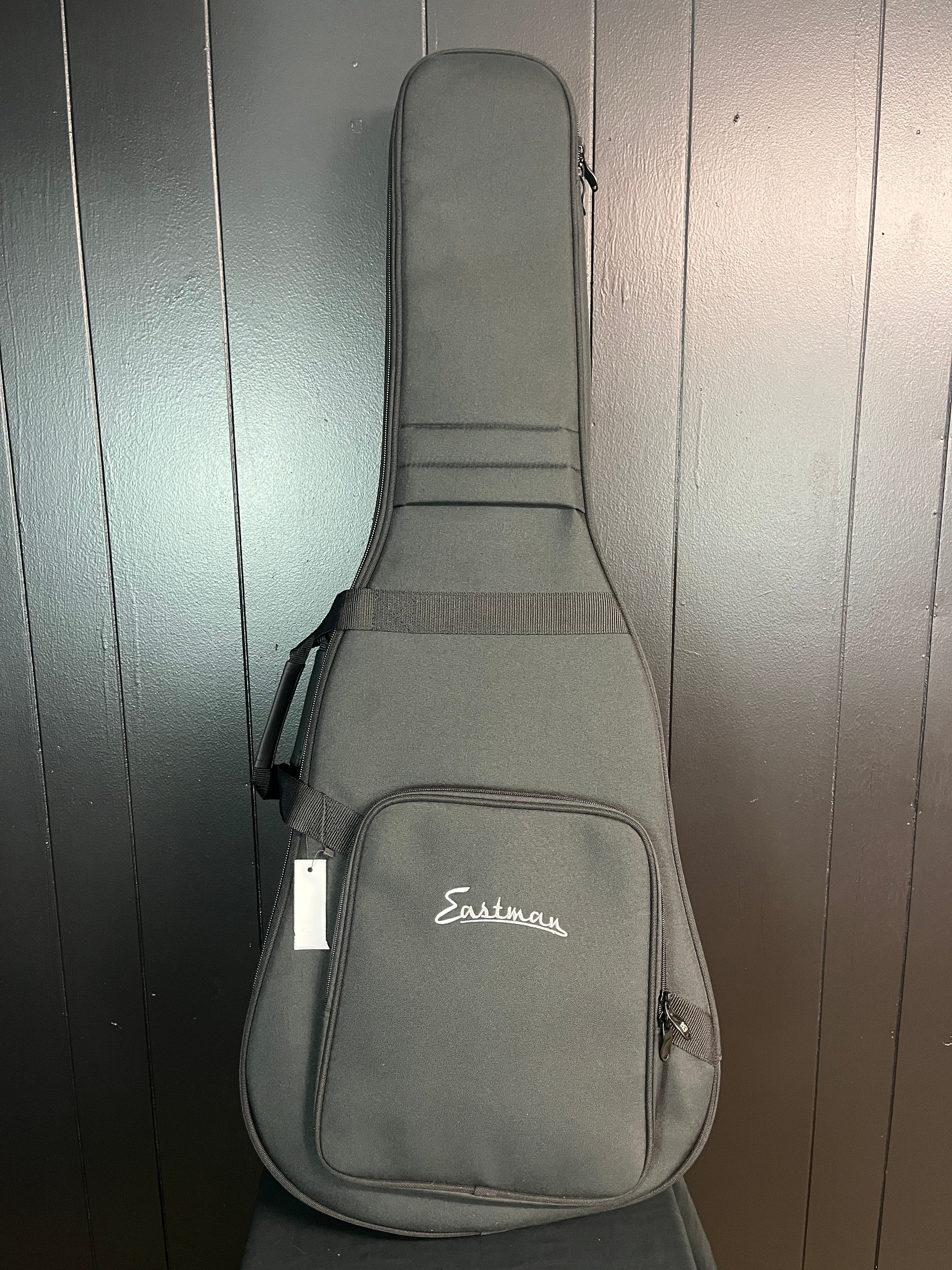 Eastman Guitars E1D Dreadnought Acoustic Guitar, Natural, Gig Bag, 643