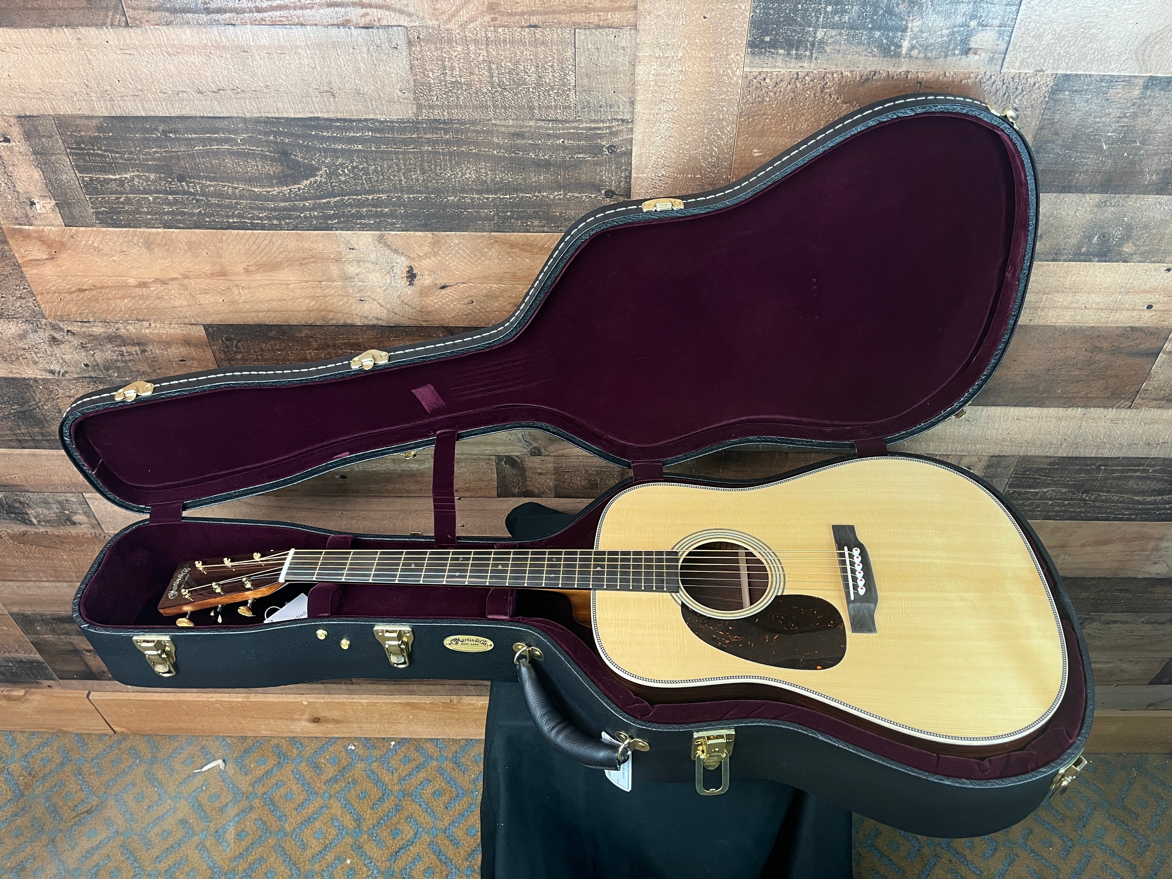 Martin D28 Modern Deluxe Left-Handed Acoustic Guitar, Hard Case, 026