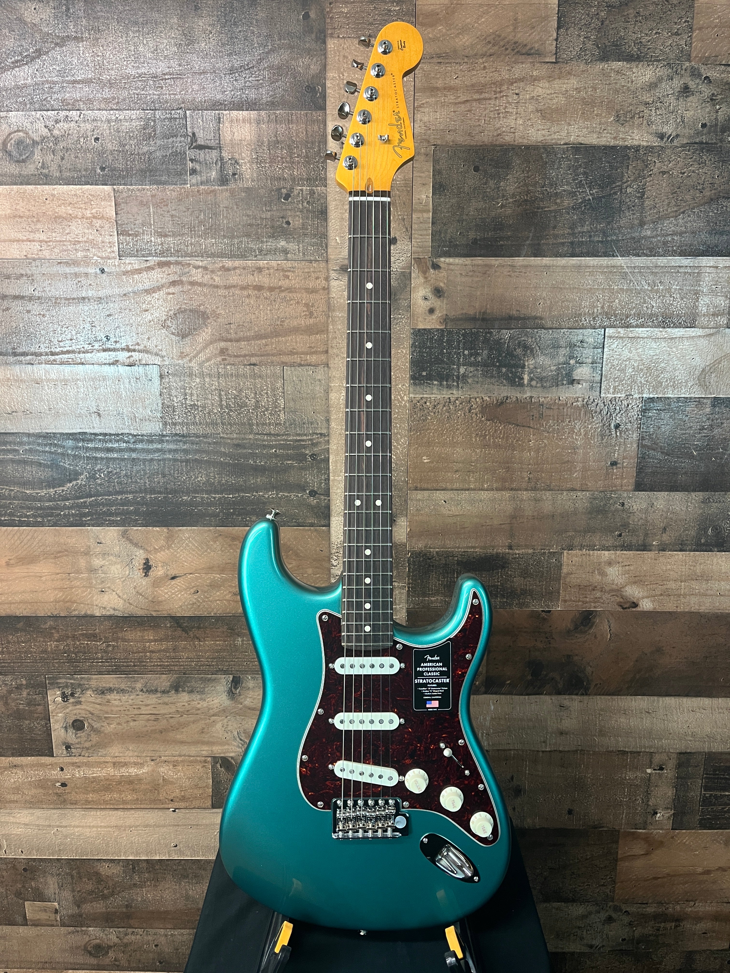 Fender American Professional Classic Stratocaster, Sherwood Forest Green Metallic, Gig Bag, 466