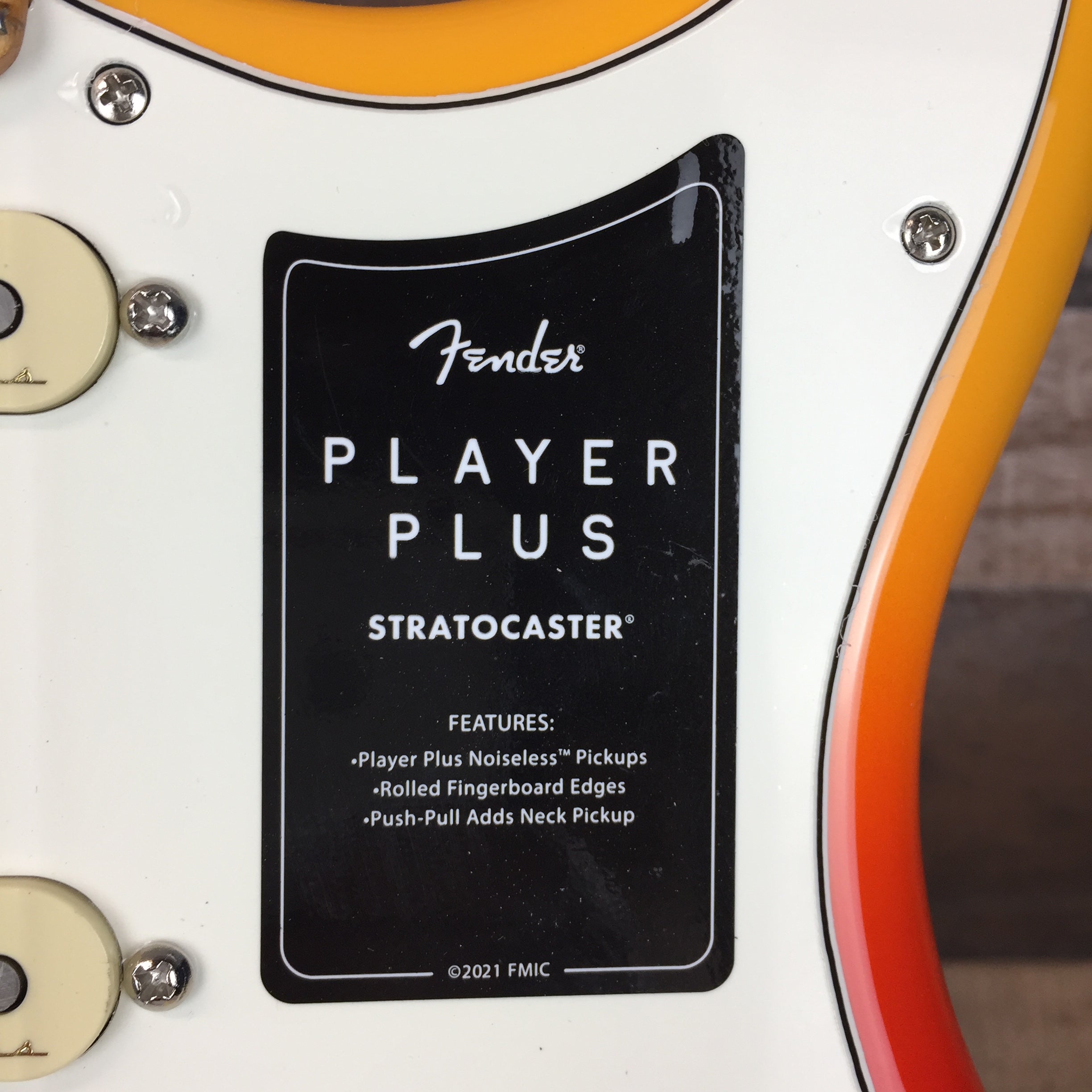 Player Plus Stratocaster, Tequila Sunrise, Gig Bag, 582