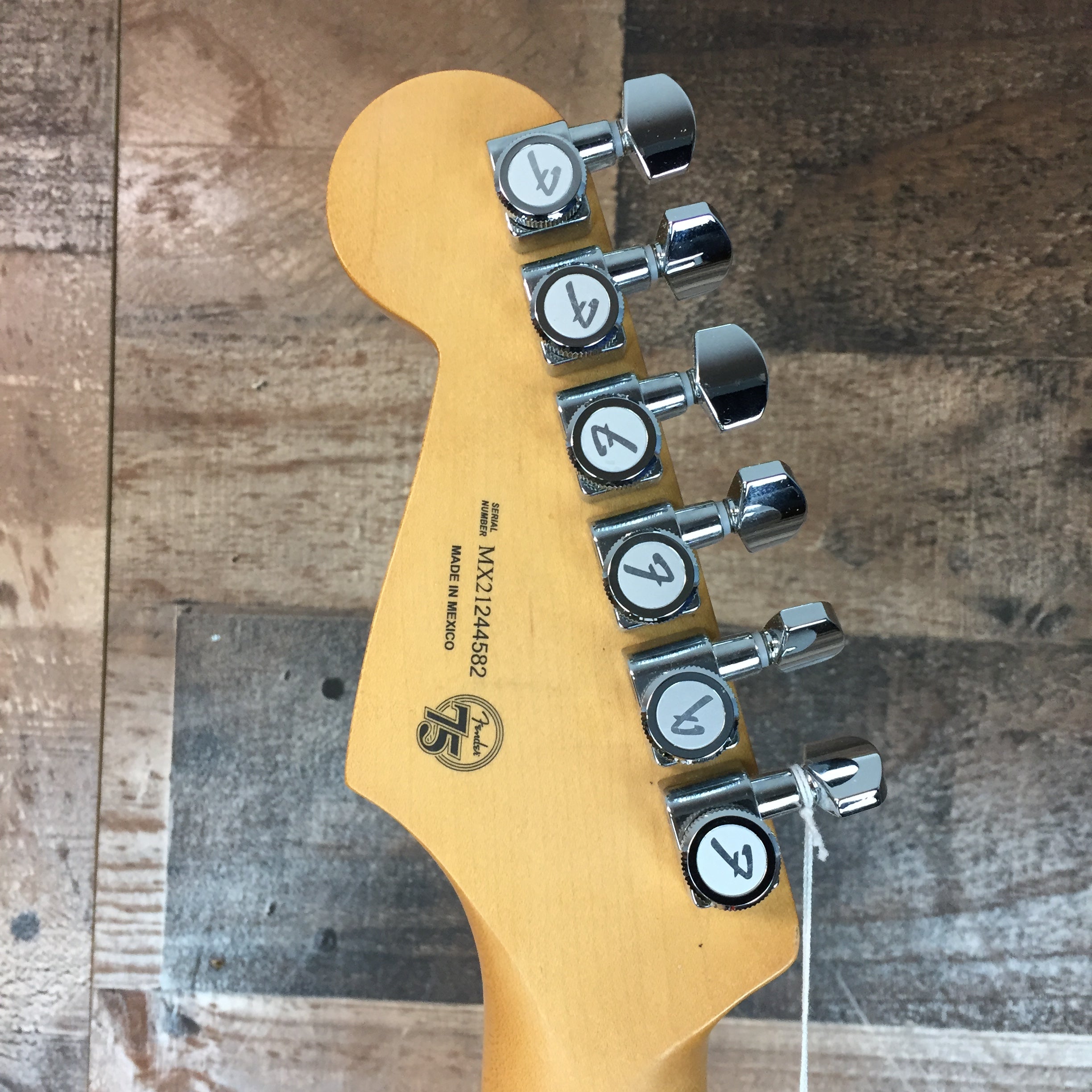 Player Plus Stratocaster, Tequila Sunrise, Gig Bag, 582
