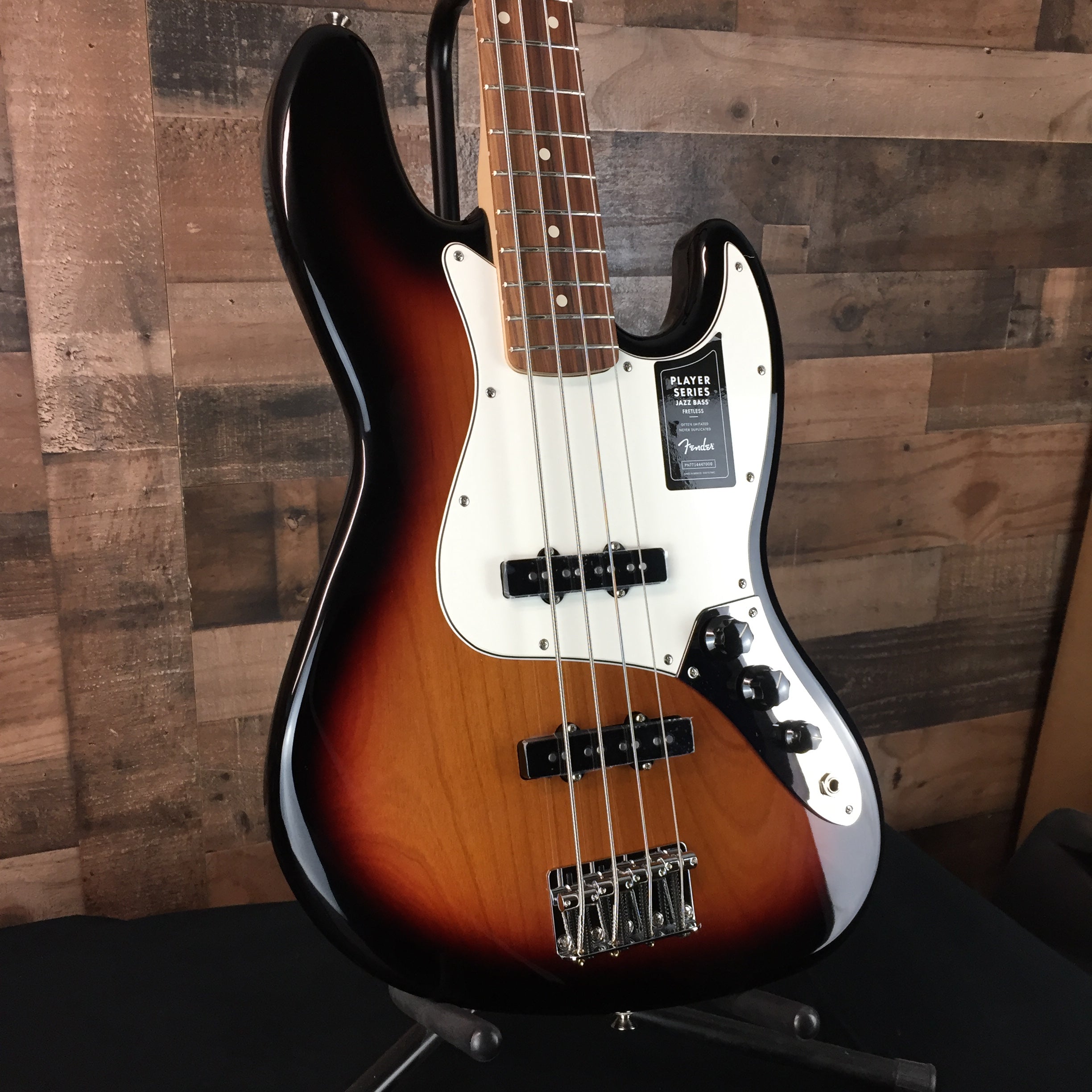 Fender Player Jazz Bass 3-Tone Sunburst, 047