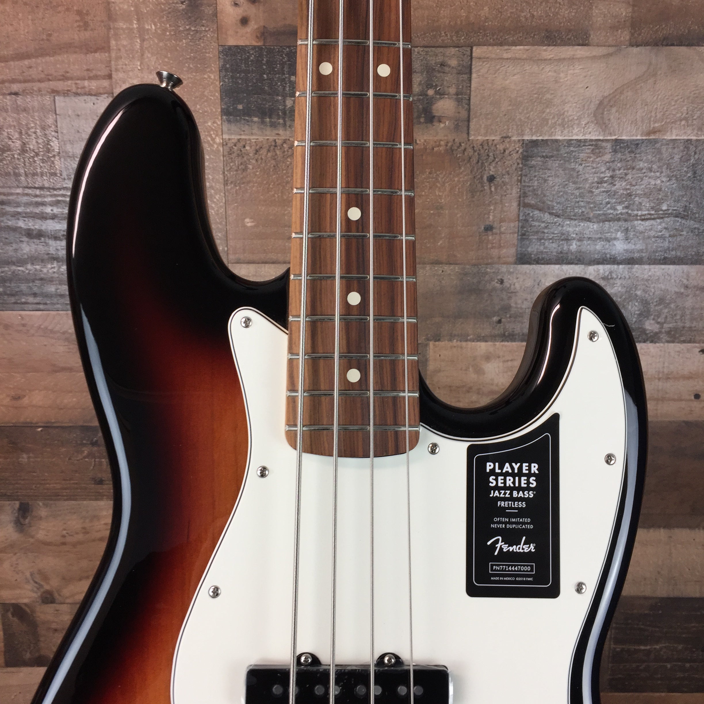 Fender Player Jazz Bass 3-Tone Sunburst, 047