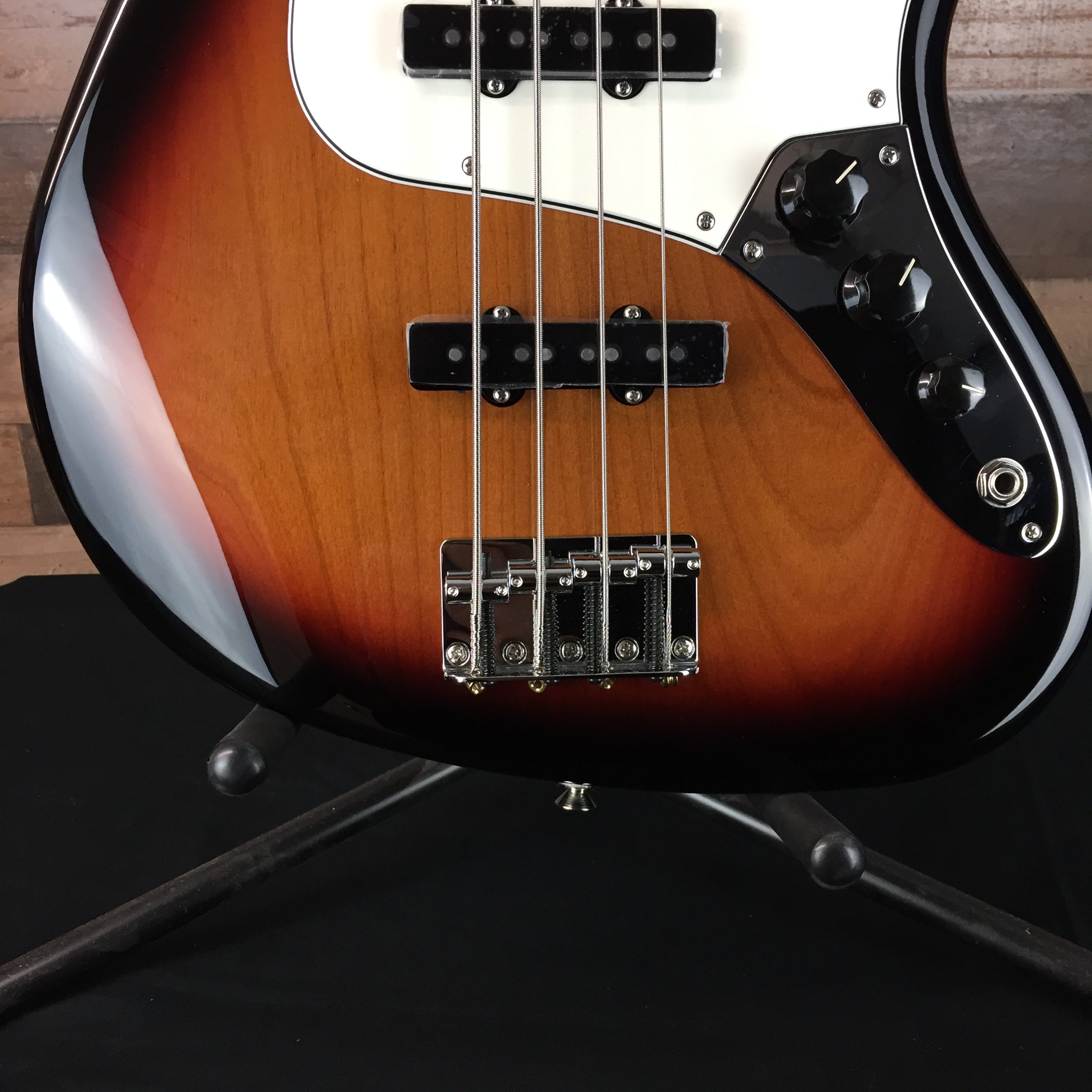 Fender Player Jazz Bass 3-Tone Sunburst, 047