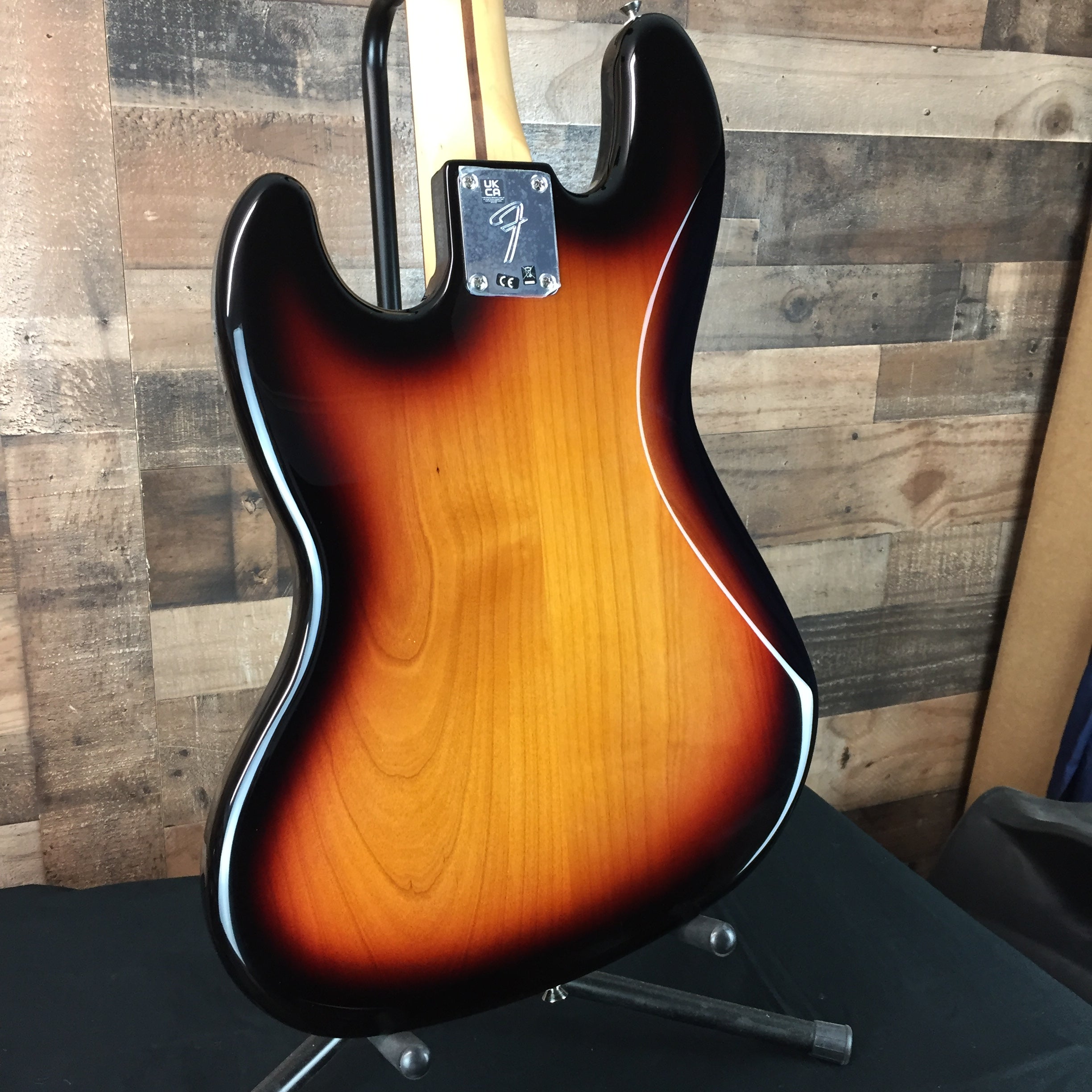 Fender Player Jazz Bass 3-Tone Sunburst, 047