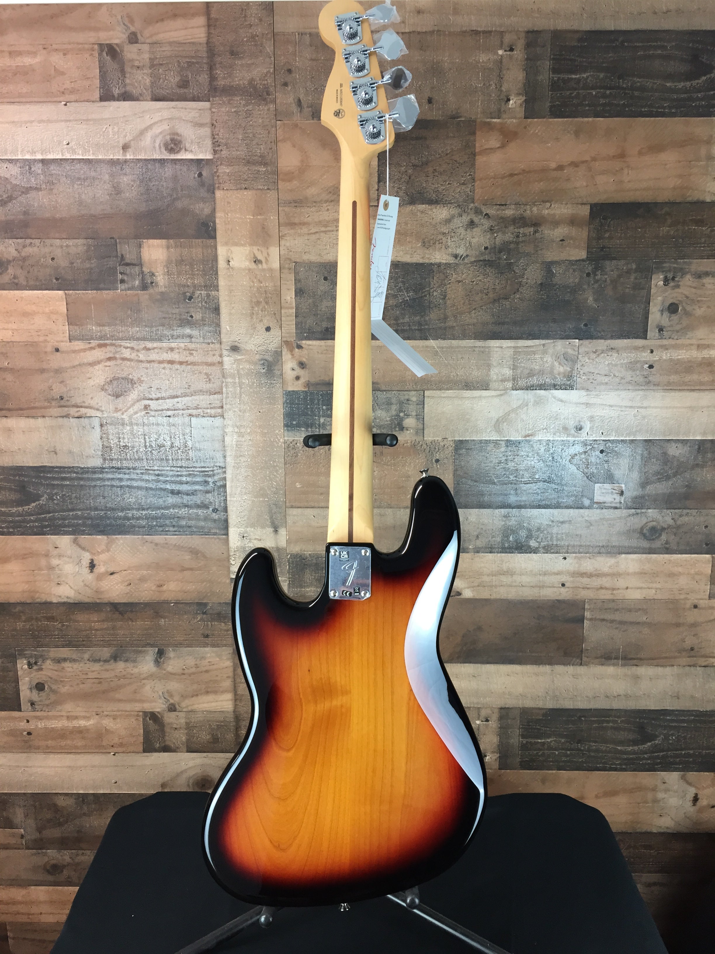 Fender Player Jazz Bass 3-Tone Sunburst, 047