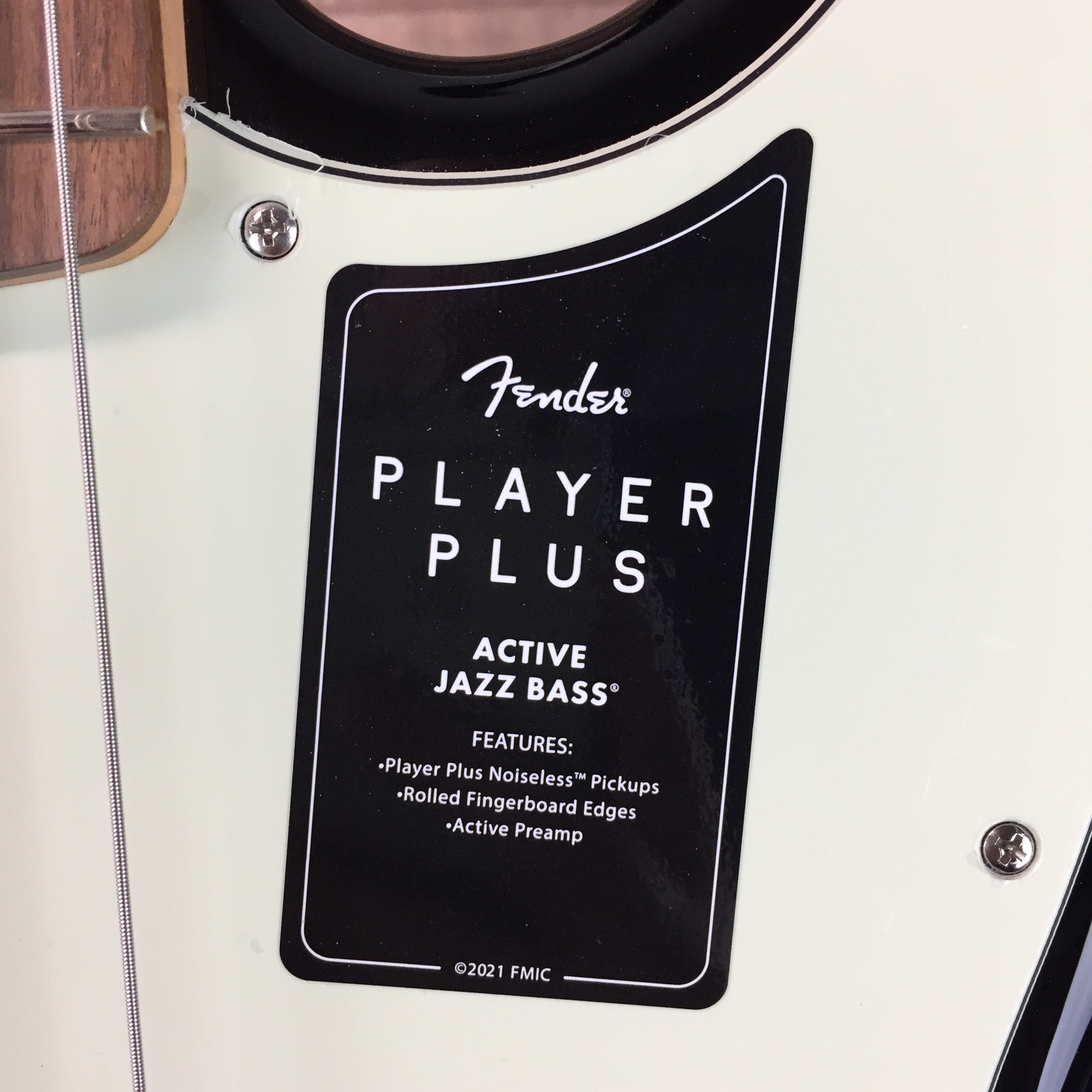 Fender Player Plus Active Jazz Bass 3-Tone Sunburst, Gig Bag, 928