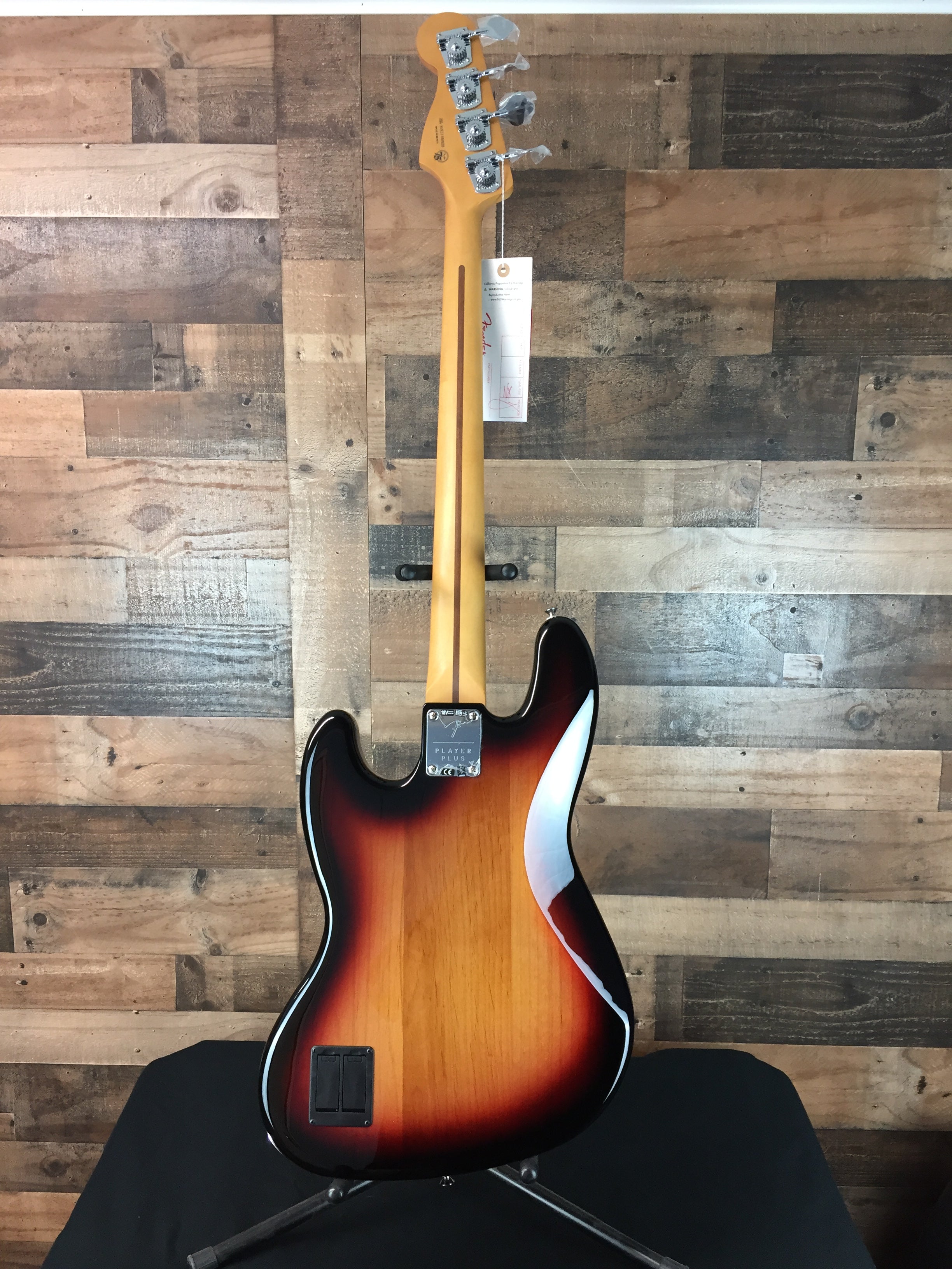 Fender Player Plus Active Jazz Bass 3-Tone Sunburst, Gig Bag, 928