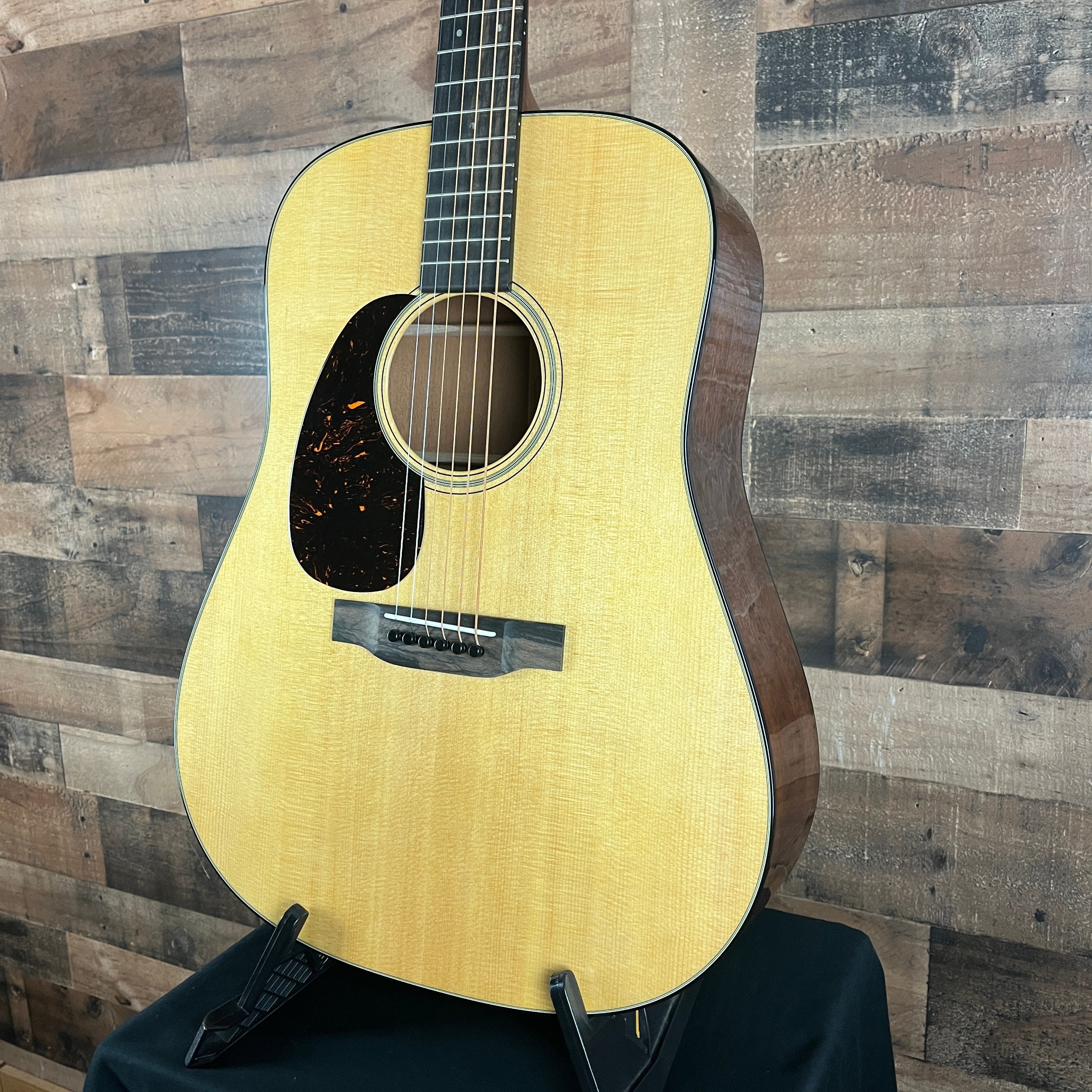 Martin D-18, D18, Left Handed Acoustic Guitar, Hard Case, 629