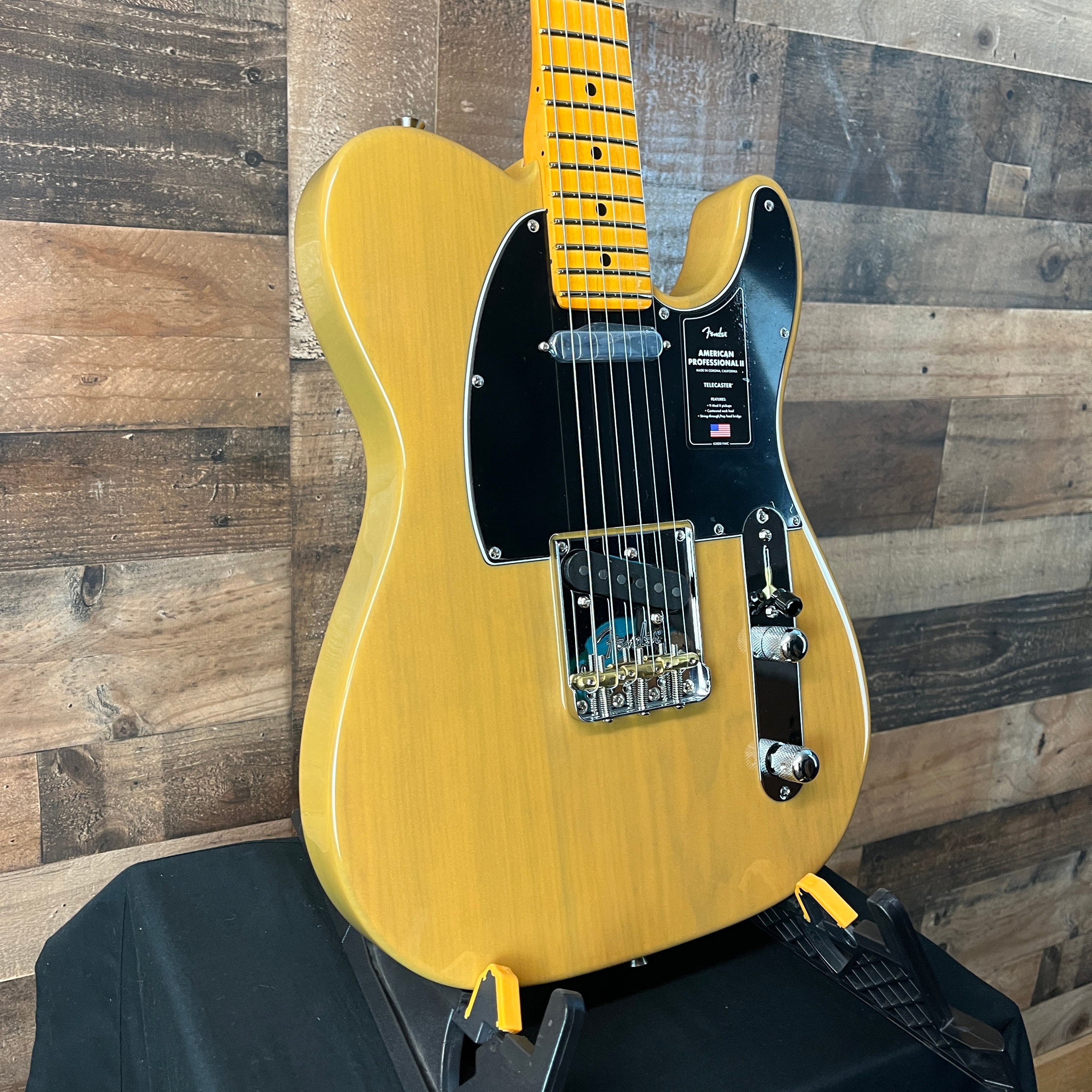 American Professional II Telecaster, Maple Fretboard, Butterscotch Blonde, Hard Case, 915