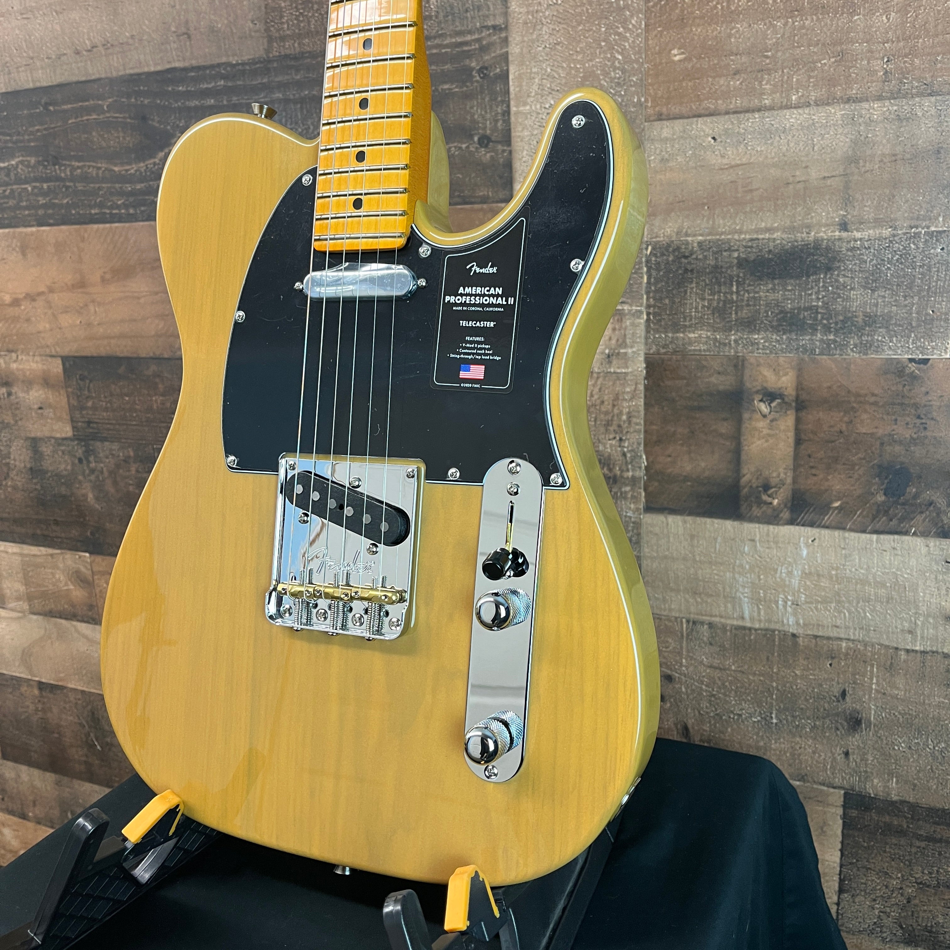 American Professional II Telecaster, Maple Fretboard, Butterscotch Blonde, Hard Case, 915