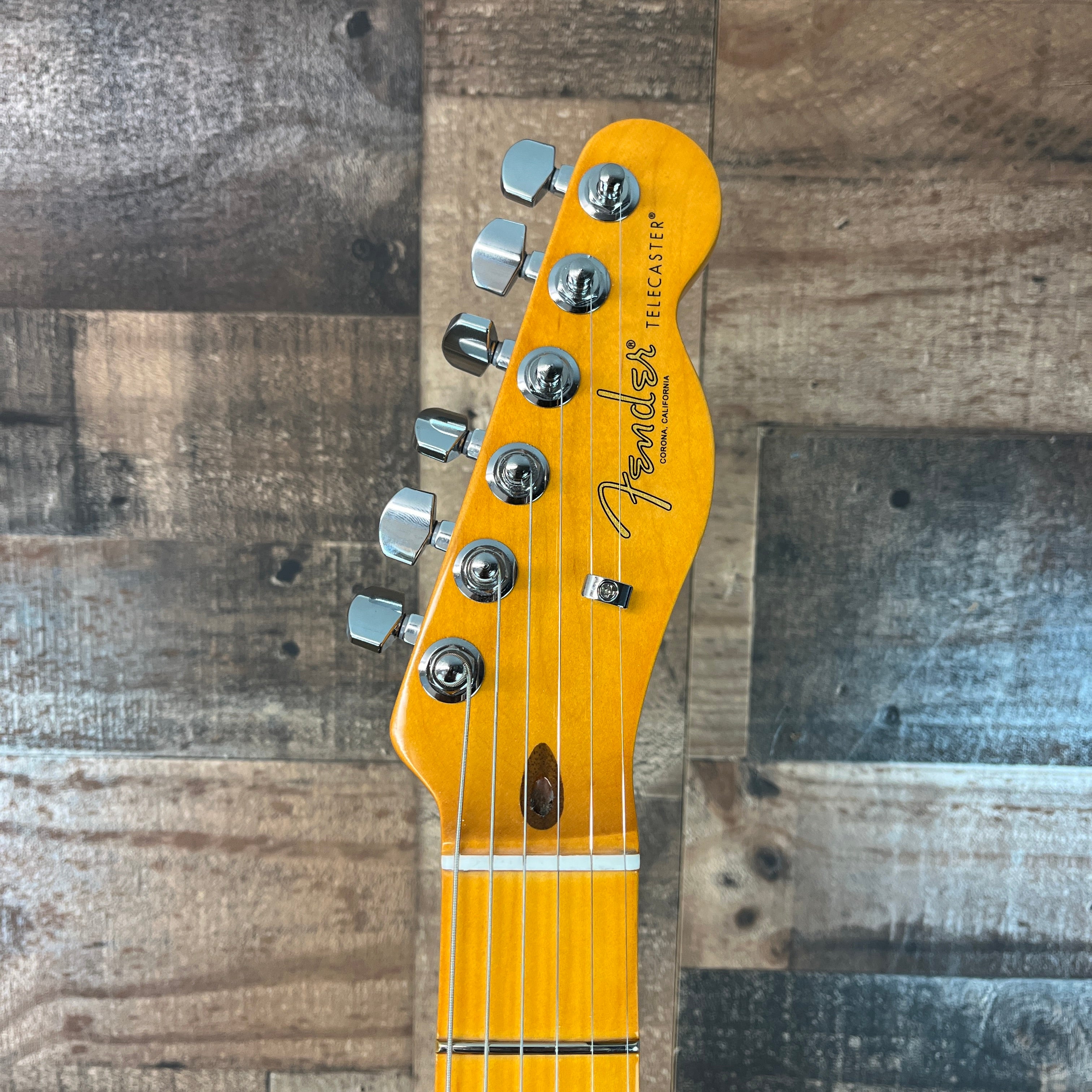 American Professional II Telecaster, Maple Fretboard, Butterscotch Blonde, Hard Case, 915