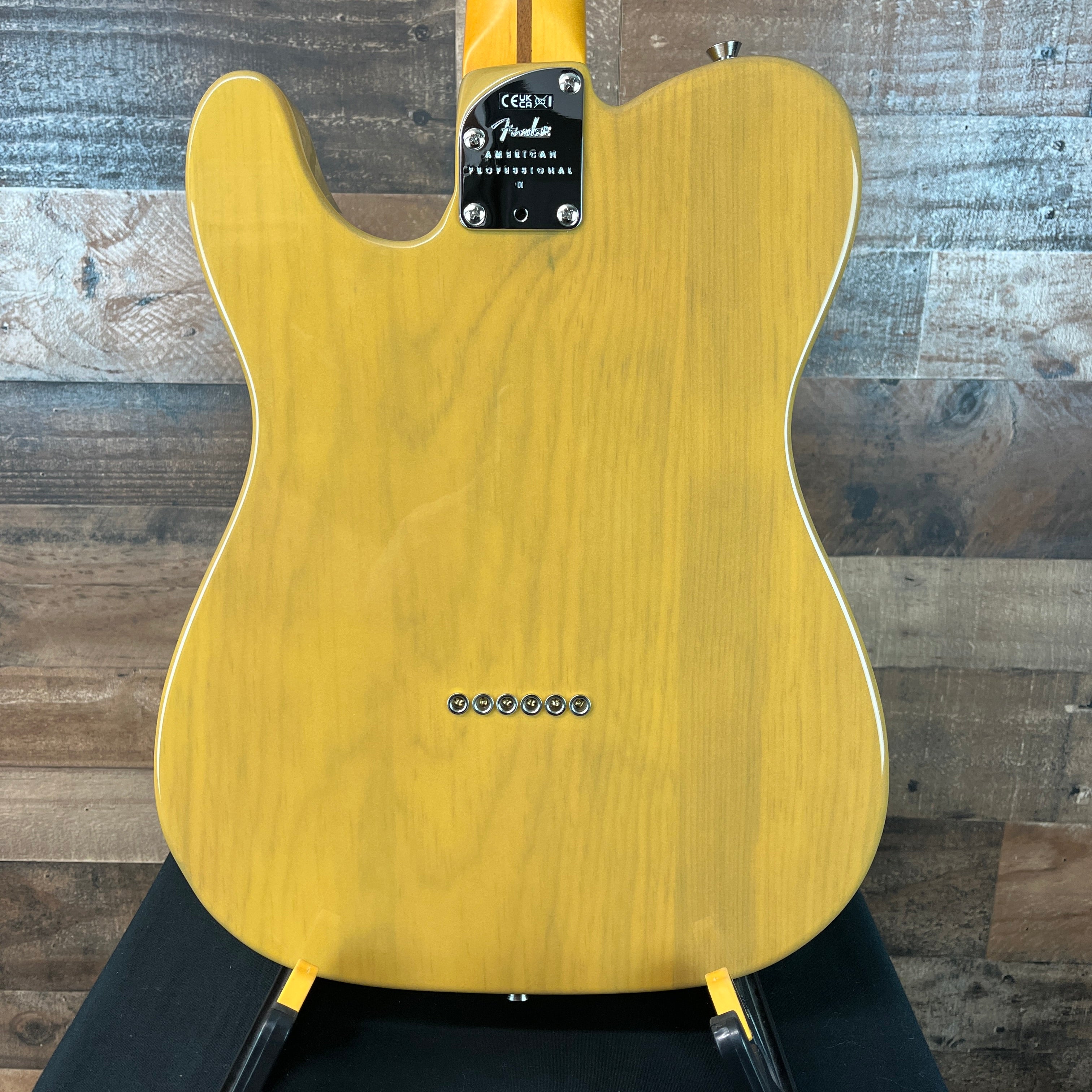 American Professional II Telecaster, Maple Fretboard, Butterscotch Blonde, Hard Case, 915