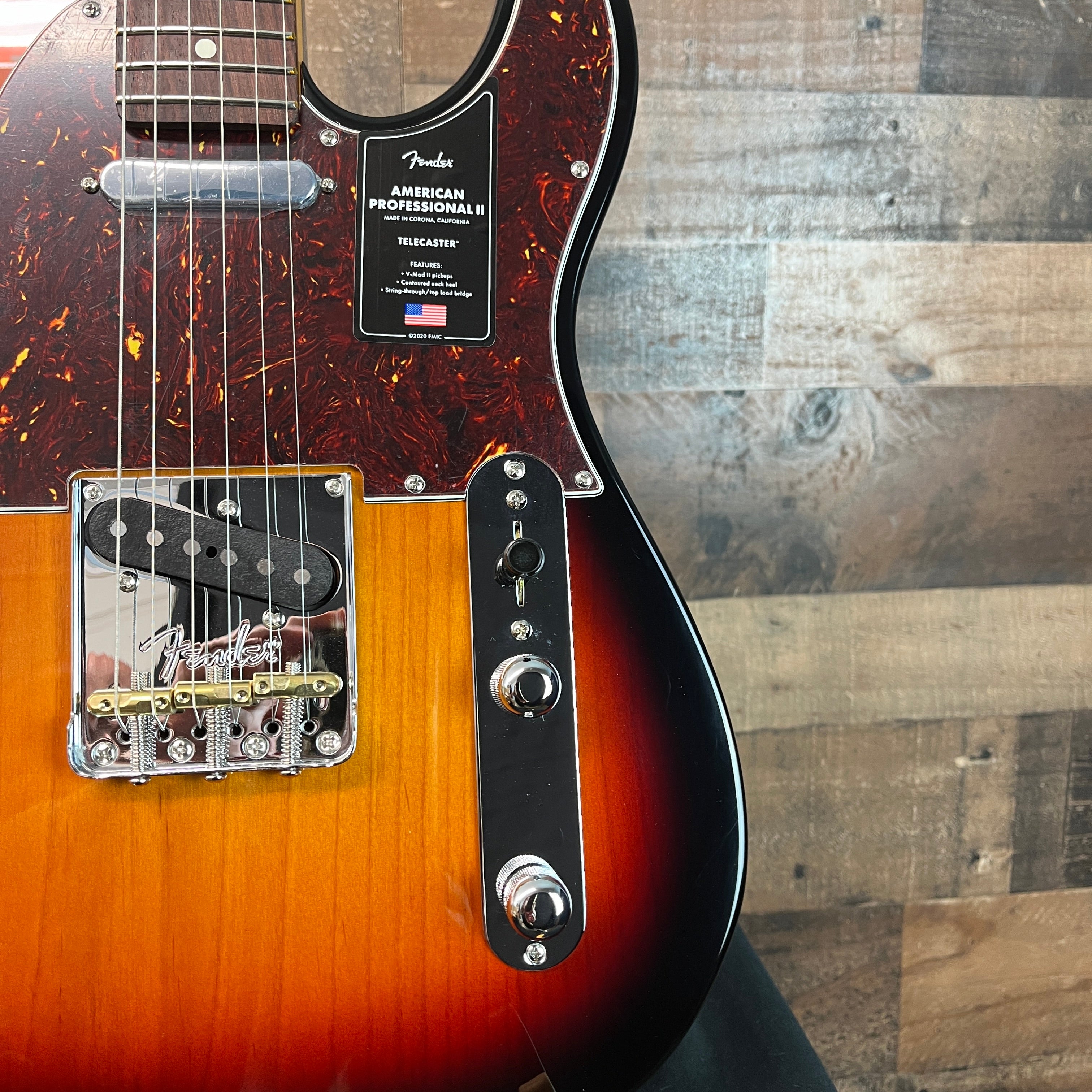 American Professional II Telecaster, Rosewood Fretboard, 3-Color Sunburst, Hard Case, 579