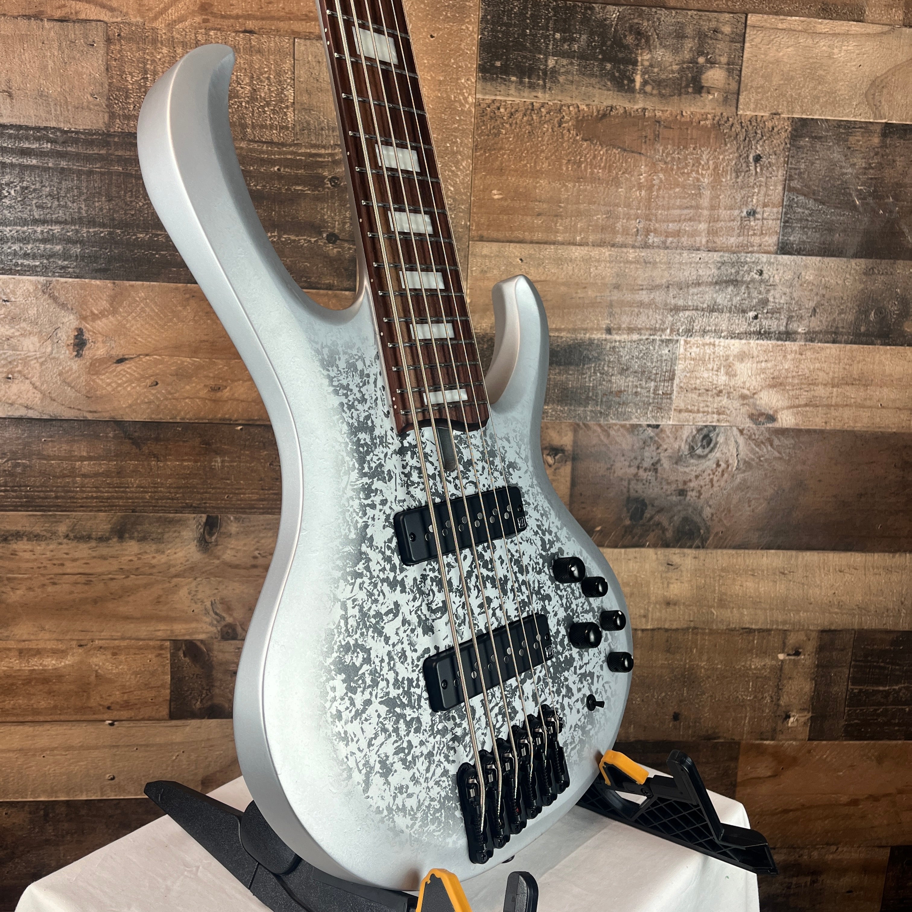 Ibanez BTB5TH6SLM 25th Anniversary, Silver Blizzard Matte, 598