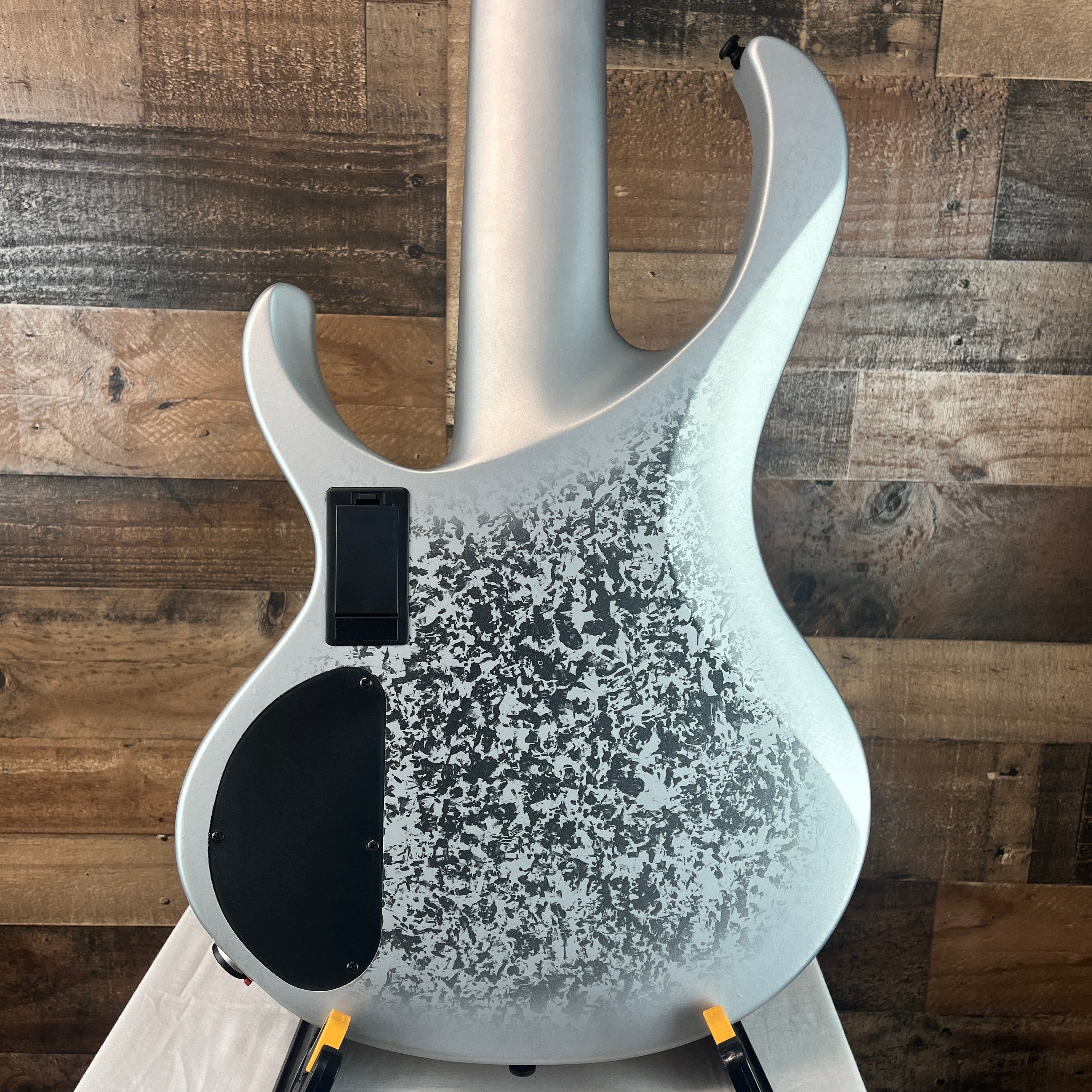 Ibanez BTB5TH6SLM 25th Anniversary, Silver Blizzard Matte, 598