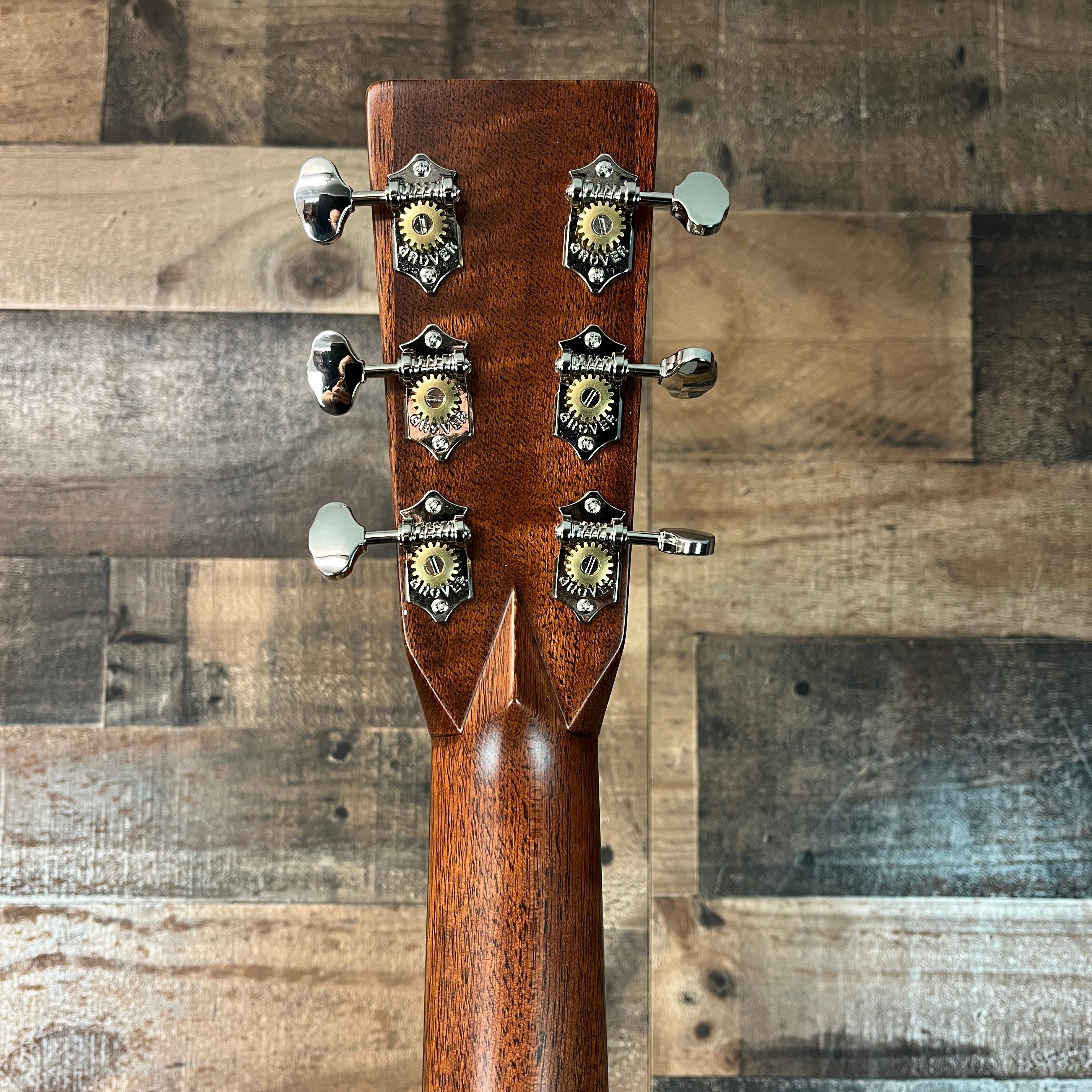 Martin OM-28 OM28 Left-handed, Natural, Hardcase, 563